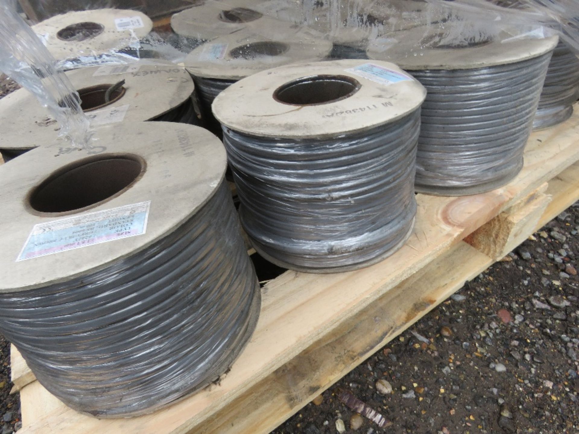 PALLET OF 14NO ROLLS OF SHEATHED CABLES: 7@1.5 AND 7@2.5. THIS LOT IS SOLD UNDER THE AUCTIONEERS - Image 2 of 9