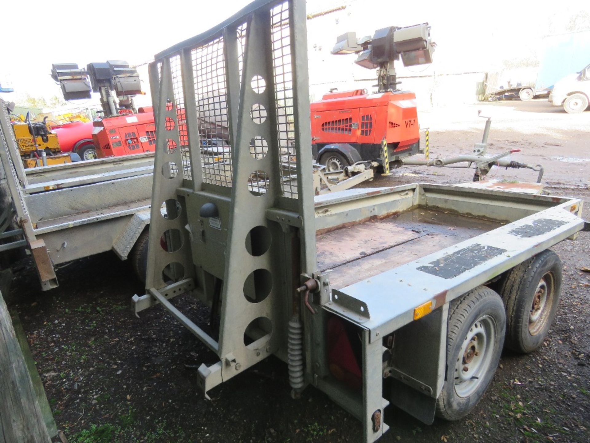 IFOR WILLIAMS GX84 2.7 TONNE RATED PLANT TRAILER ON BALL HITCH COUPLING. SN: SCKD00000F0683594. DIRE - Image 6 of 9