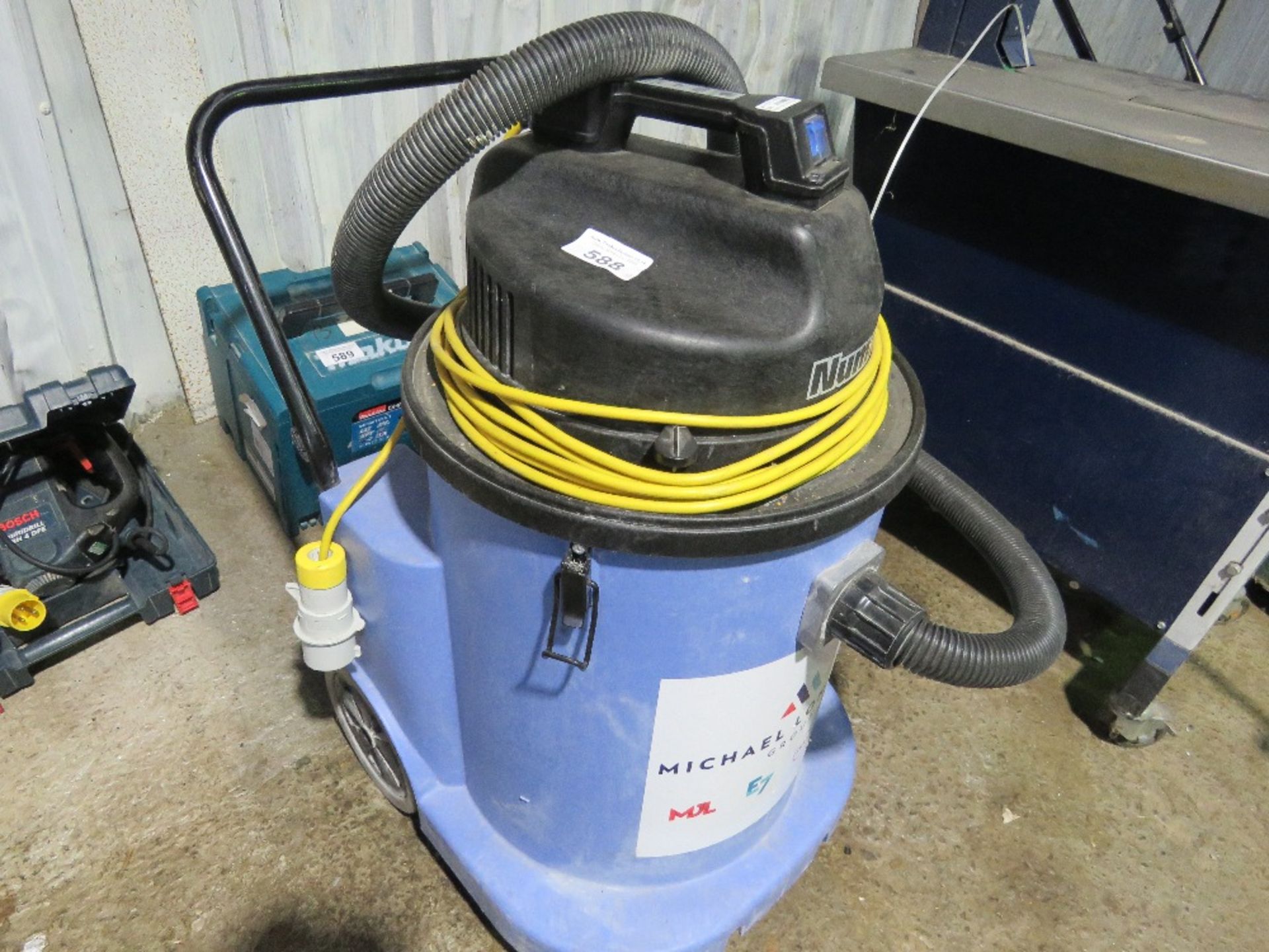 HEAVY DUTY NUMATIC 110V VACUUM SOURCED FROM LARGE CONSTRUCTION COMPANY LIQUIDATION.