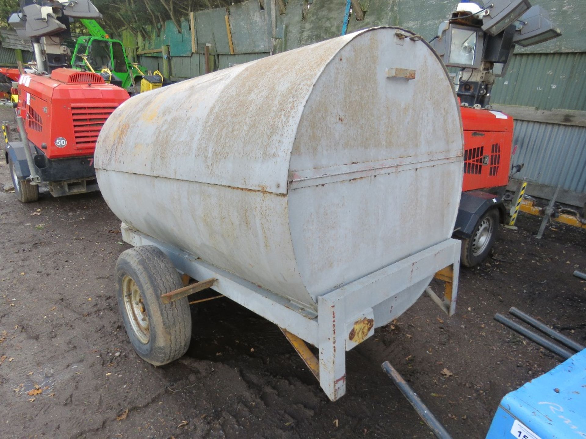TRAILER ENGINEERING BUNDED FUEL BOWSER. THIS LOT IS SOLD UNDER THE AUCTIONEERS MARGIN SCHEME, TH - Image 4 of 5