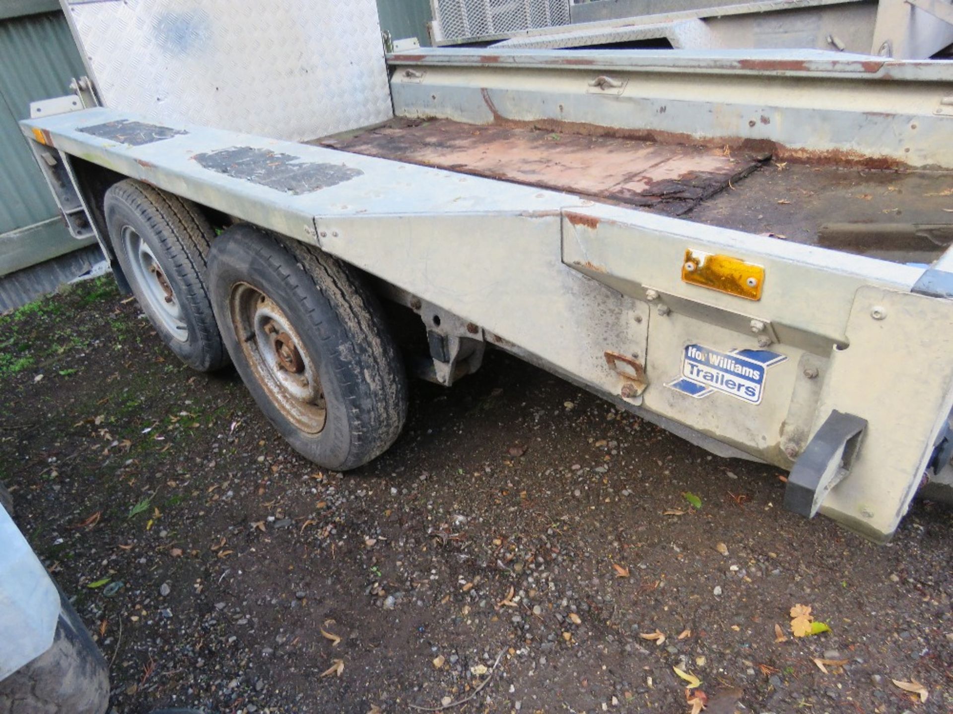 IFOR WILLIAMS GX84 2.7 TONNE RATED PLANT TRAILER ON BALL HITCH COUPLING. SN: SCKD00000F0683594. DIRE - Image 5 of 9