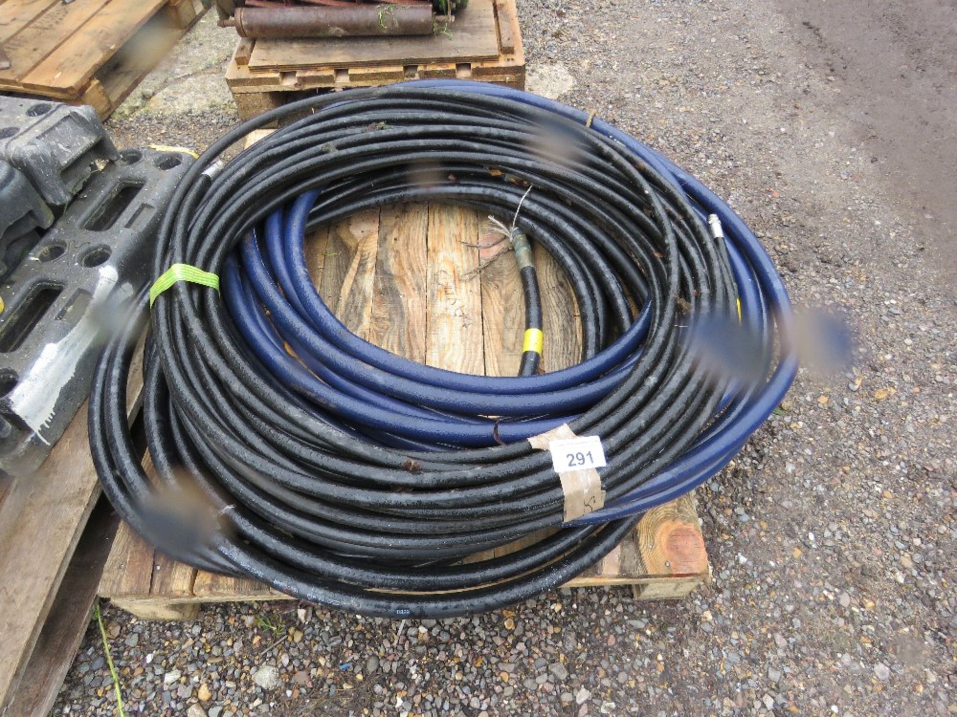 QUANTITY OF HIGH PRESSURE PIPE. THIS LOT IS SOLD UNDER THE AUCTIONEERS MARGIN SCHEME, THEREFORE N