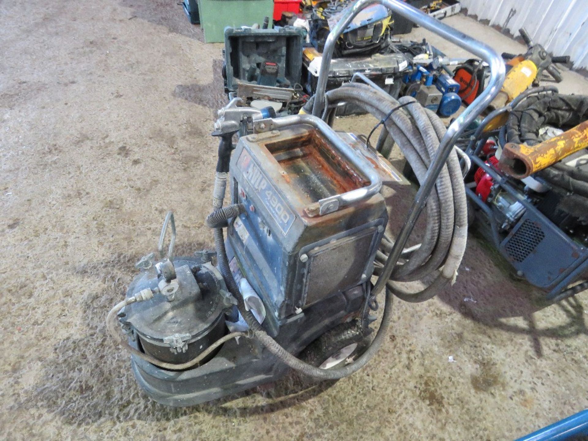 HVLP 4900 PAINT SPRAYER UNIT, 110V POWERED. THIS LOT IS SOLD UNDER THE AUCTIONEERS MARGIN SCHEME - Image 2 of 6