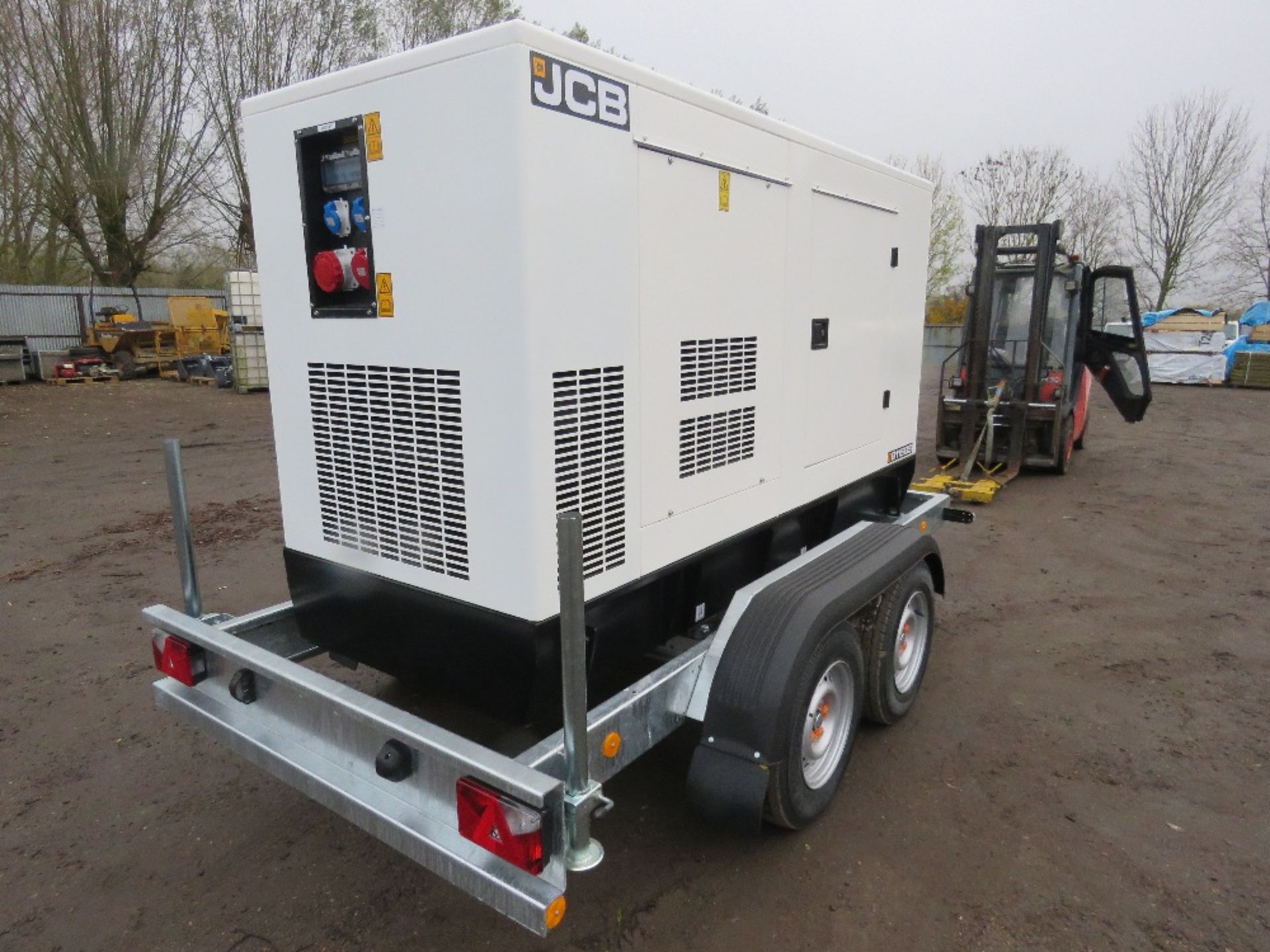 2023 JCB G115QS silenced diesel generator New & Unused, mounted on New & Unused Year 2023 KNOTT 1,80 - Image 5 of 18