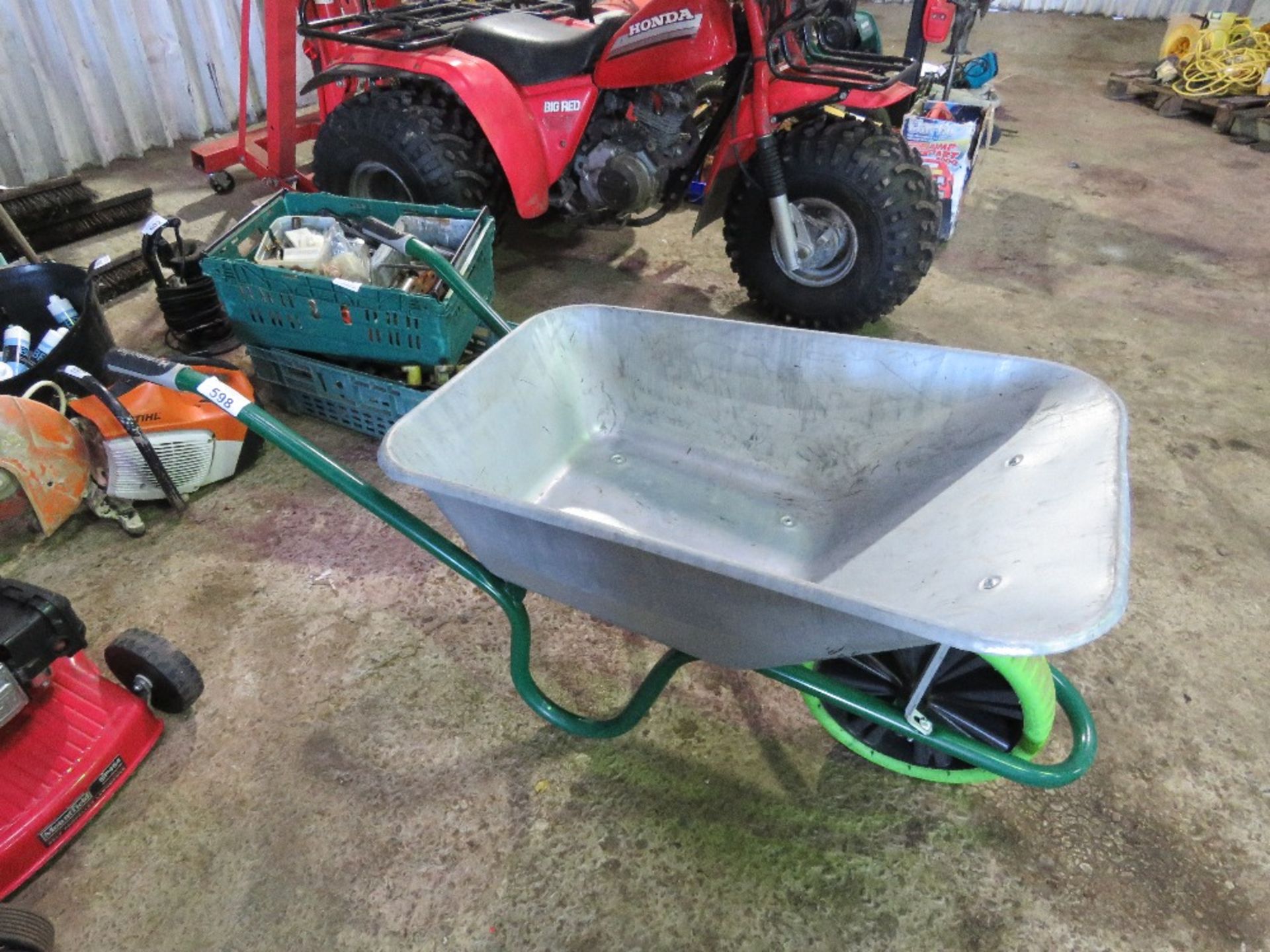 HEAVY DUTY WHEEL BARROW. THIS LOT IS SOLD UNDER THE AUCTIONEERS MARGIN SCHEME, THEREFORE NO VAT
