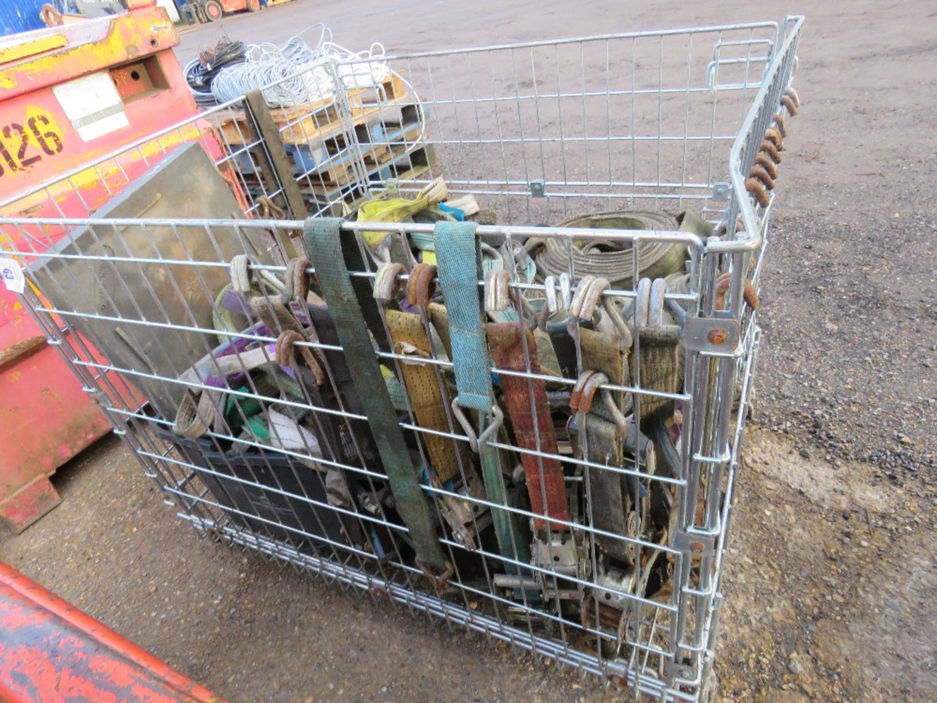 LARGE STILLAGE CONTAINING ASSORTED LIFTING STRAPS AND RATCHET STRAPS ETC. - Image 5 of 5