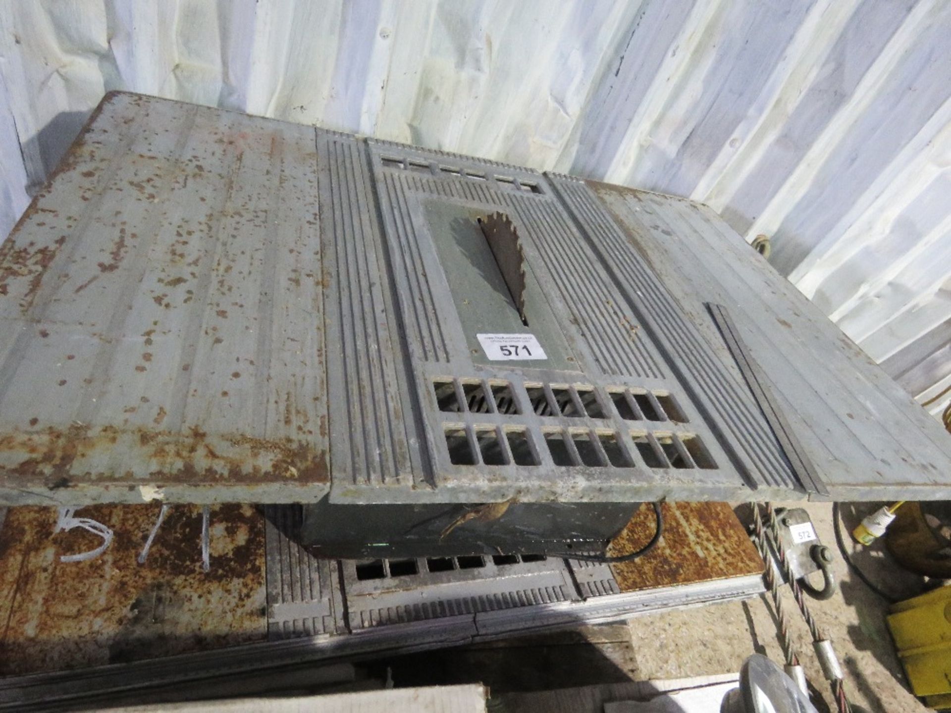 2 X 240V POWERED WOOD CUTTING SAW BENCHES. THIS LOT IS SOLD UNDER THE AUCTIONEERS MARGIN SCHEME,