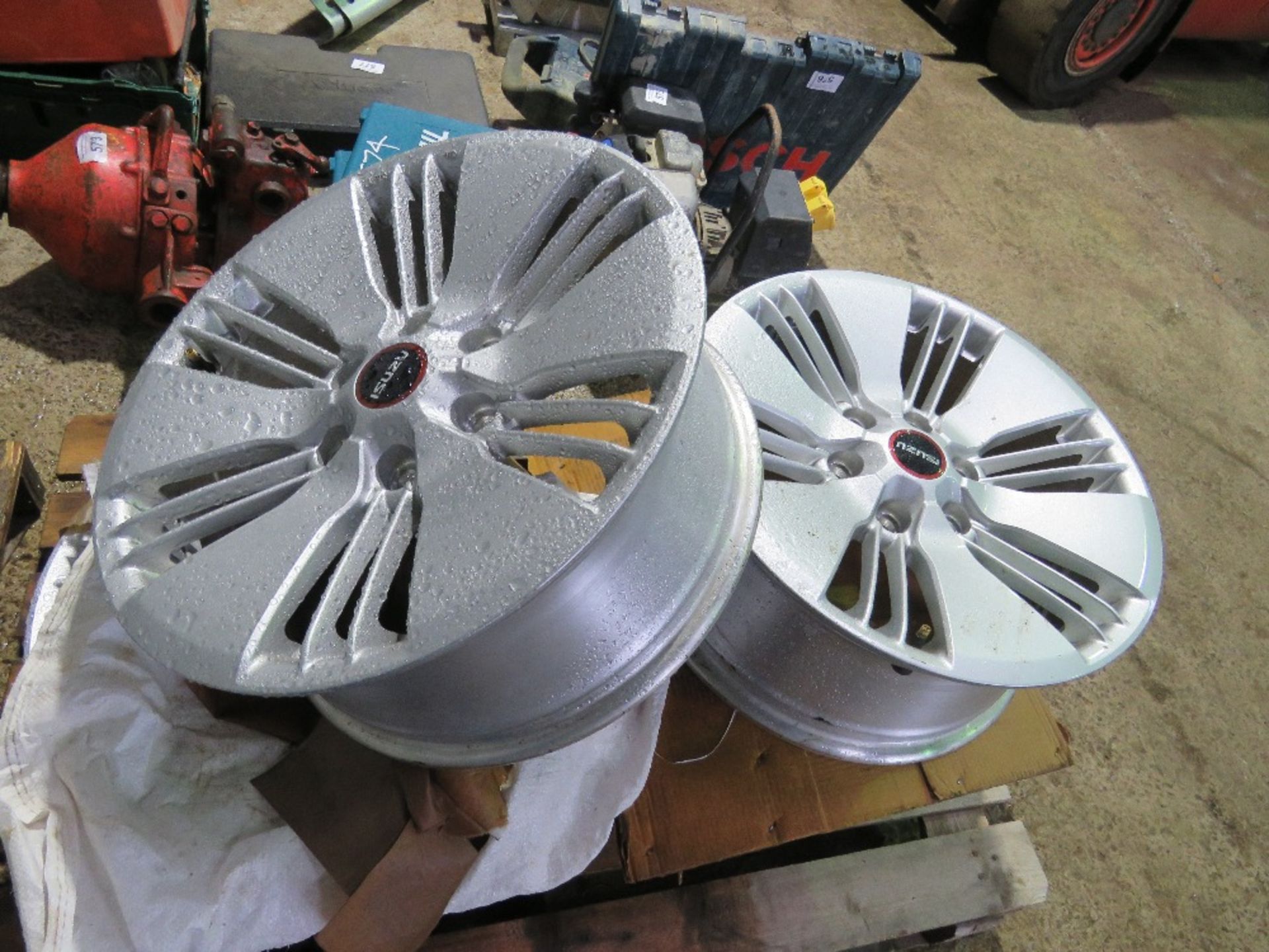 SET OF 4 NO. ISUZU 18.75J WHEEL ALLOY RIMS. IMMEDIATELY REMOVED AND REPLACED WITH DIFFERENT STYLE WH - Image 2 of 3