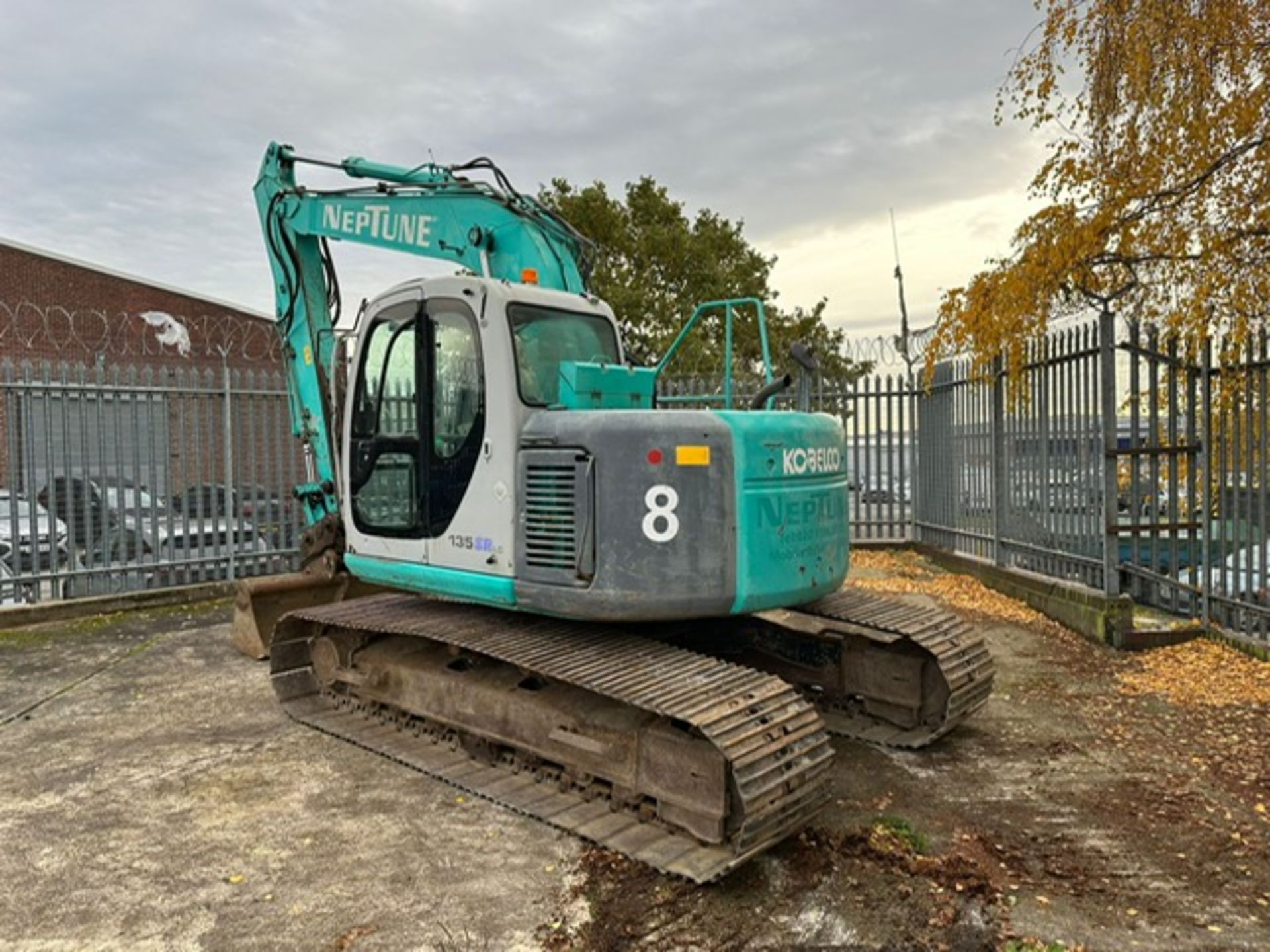 KOBELCO SK135SRLC STEEL TRACKED 14TONNE EXCAVATOR. YEAR 2004 BUILD. WITH ONE GRADING BUCKET AS SHOWN - Image 5 of 7