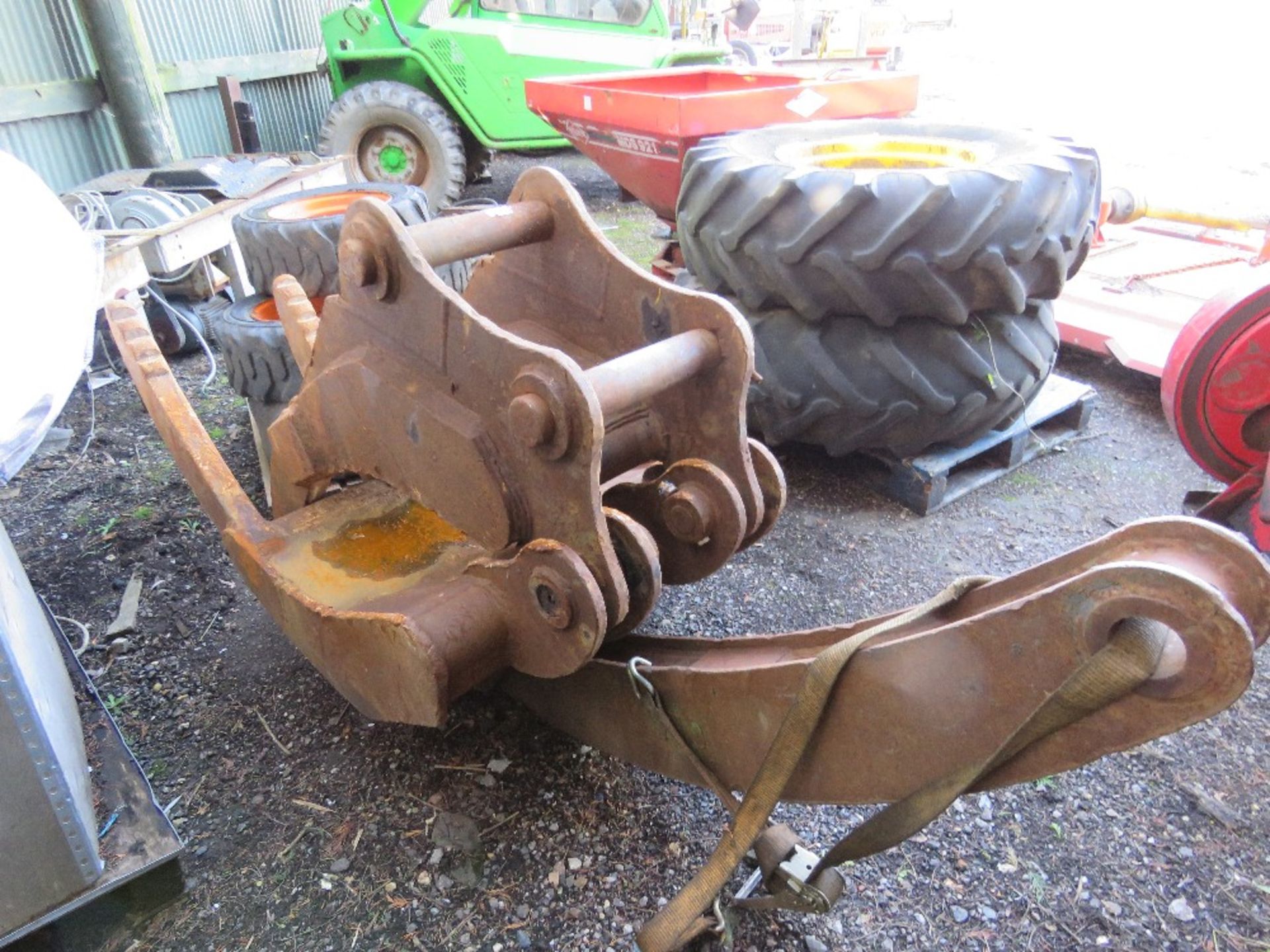 HEAVY DUTY 5 TINE MECHANICAL 5 TINE EXCAVATOR GRAPPLE ON 80MM PINS. - Image 3 of 3