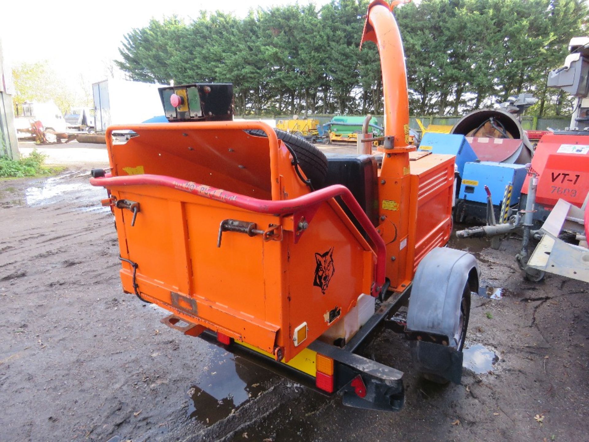 TIMBERWOLF TOWED CHIPPER UNIT WITH KUBOTA DIESEL ENGINE. 990 RECORDED HOURS APPROX. WITH KEY. WHEN T - Image 7 of 12