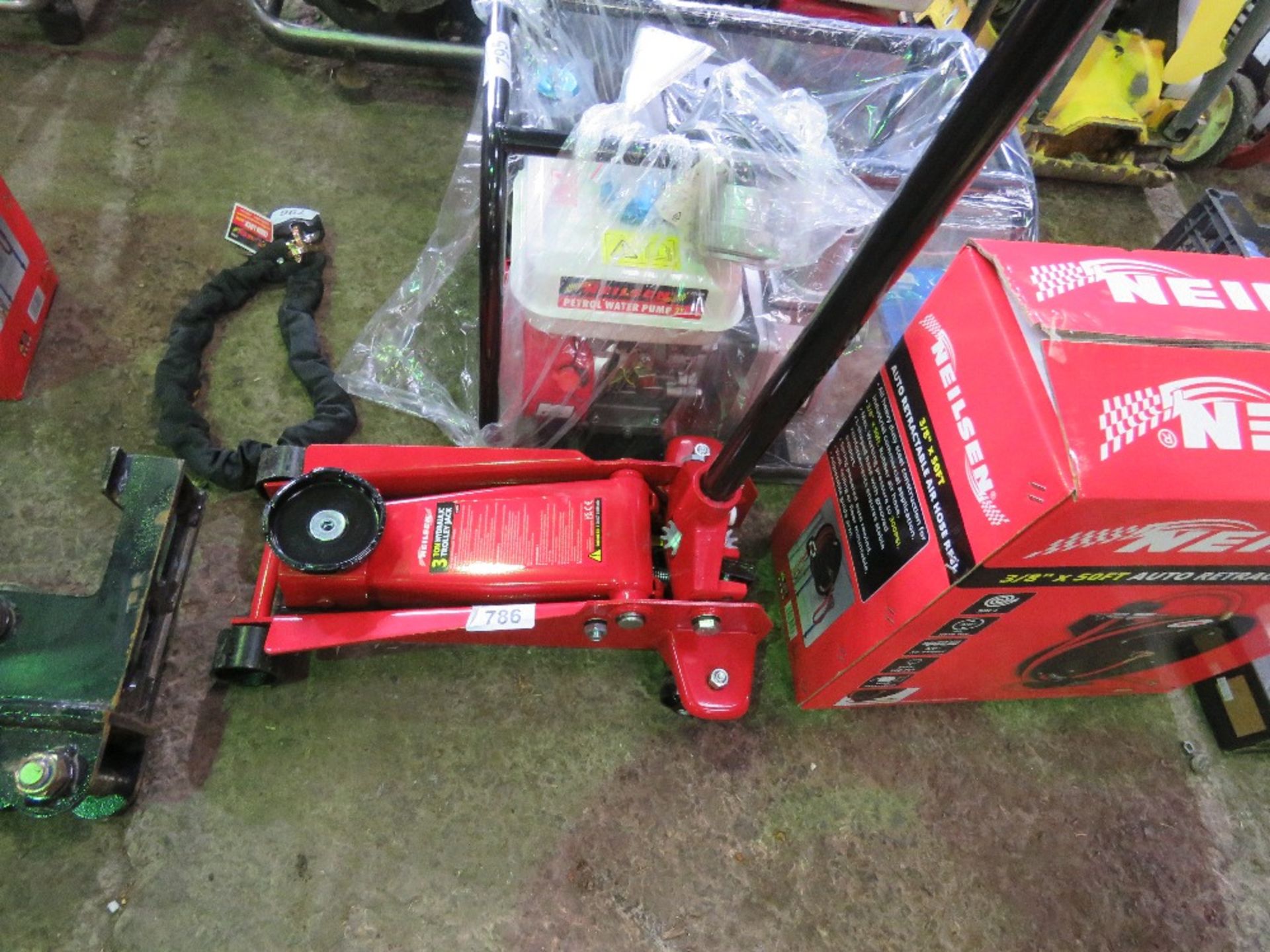 3 TONNE TROLLEY JACK, UNUSED.