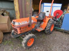 KUBOTA B2150 COMPACT TRACTOR.