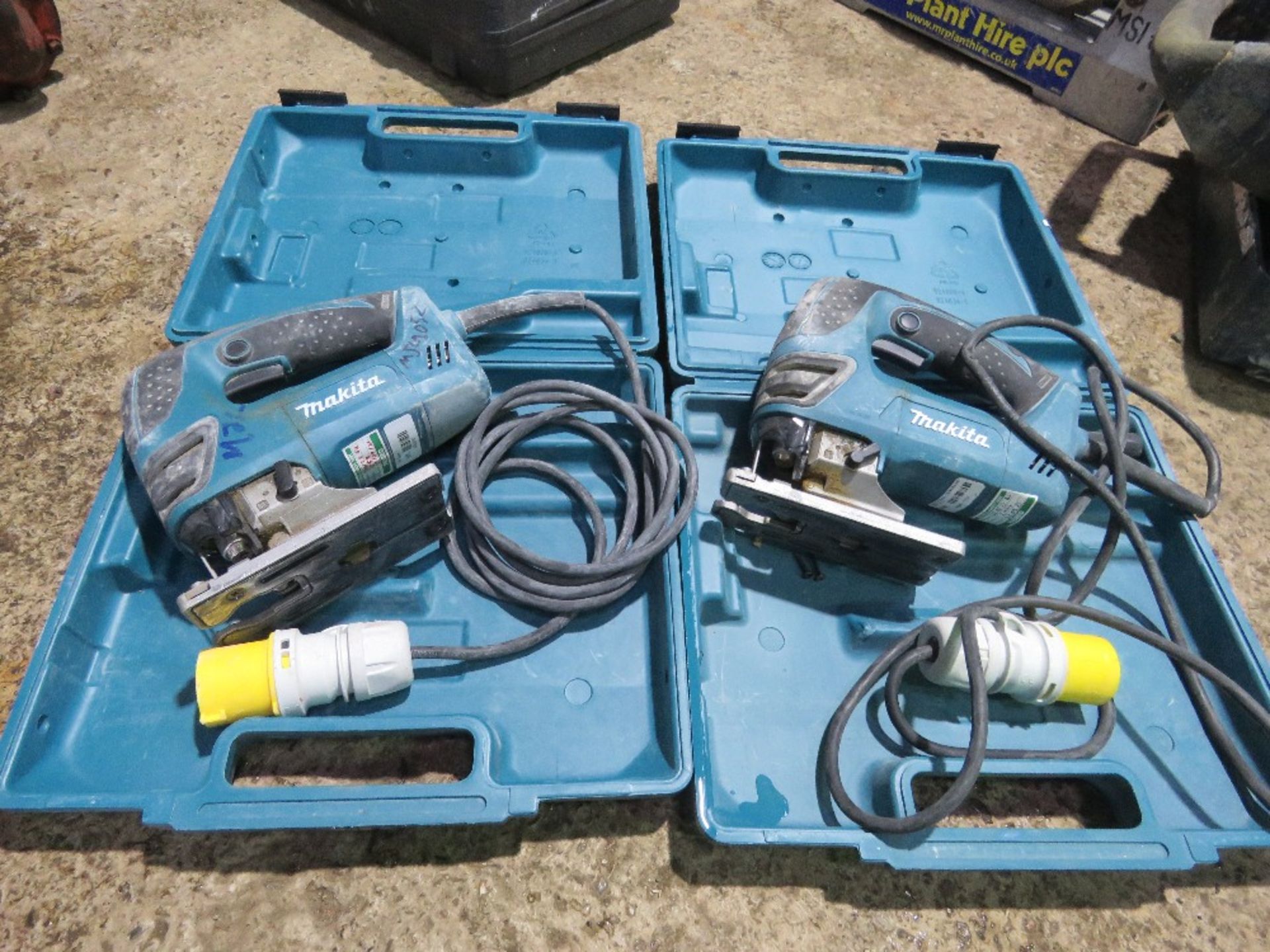 2X MAKITA JIGSAWS 110V POWERED SOURCED FROM LARGE CONSTRUCTION COMPANY LIQUIDATION. - Image 3 of 3