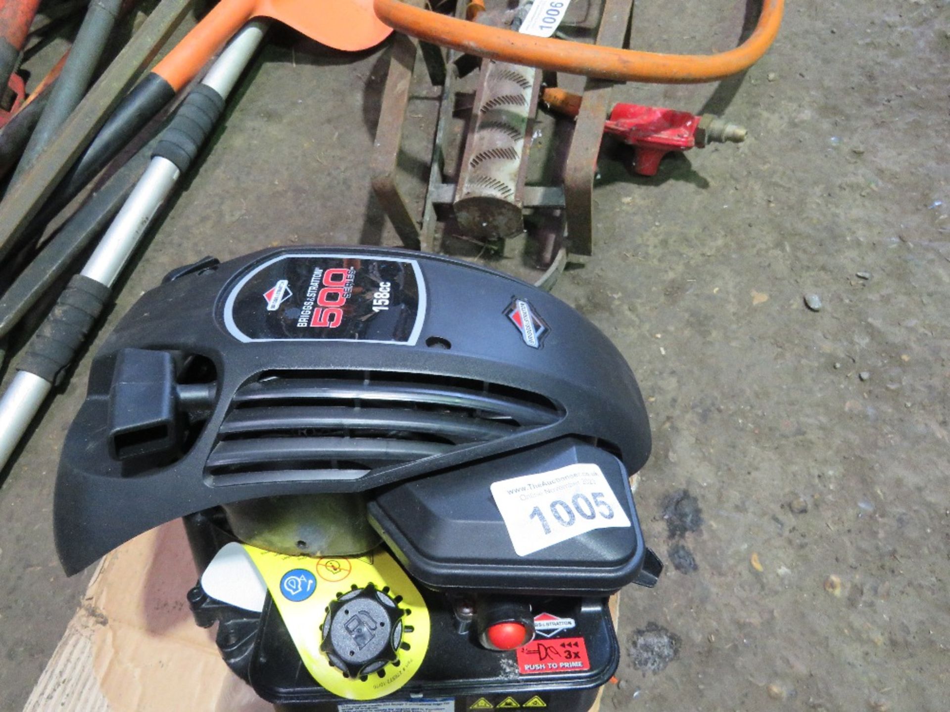 BRIGGS AND STRATTON 500 158CC LAWNMOWER ENGINE, UNUSED. SOURCED FROM COMPANY LIQUIDATION.