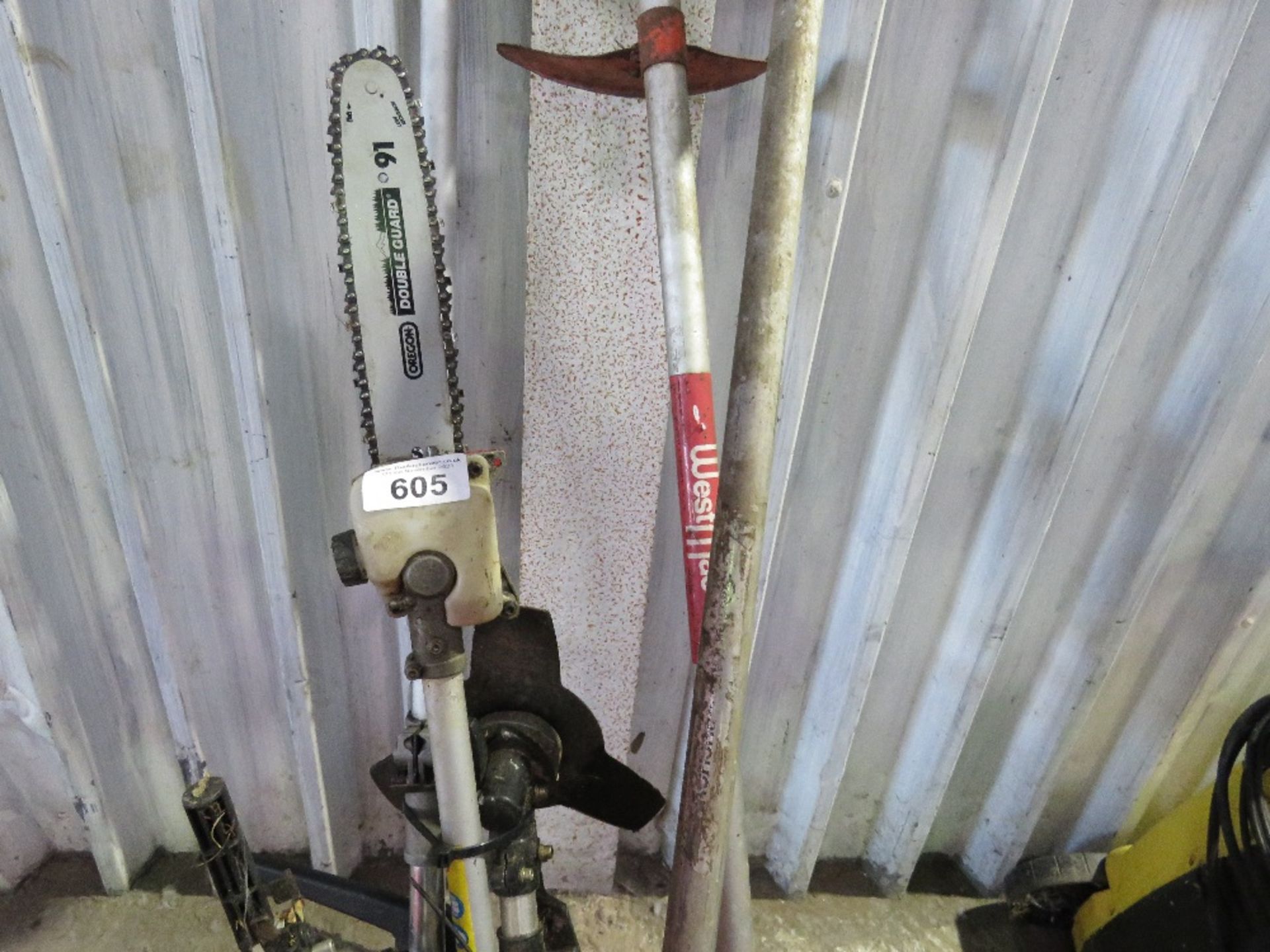 2 X STRIMMERS PLUS A MULTI TOOL UNIT. THIS LOT IS SOLD UNDER THE AUCTIONEERS MARGIN SCHEME, THER - Image 3 of 6