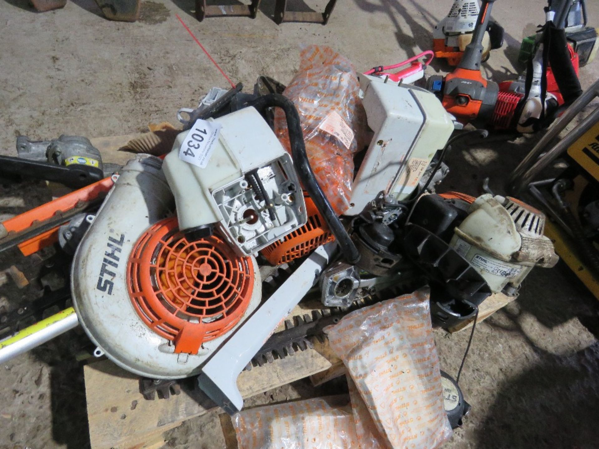 QUANTITY OF ASSORTED STIHL HEDGE CUTTER AND MACHINE PARTS.