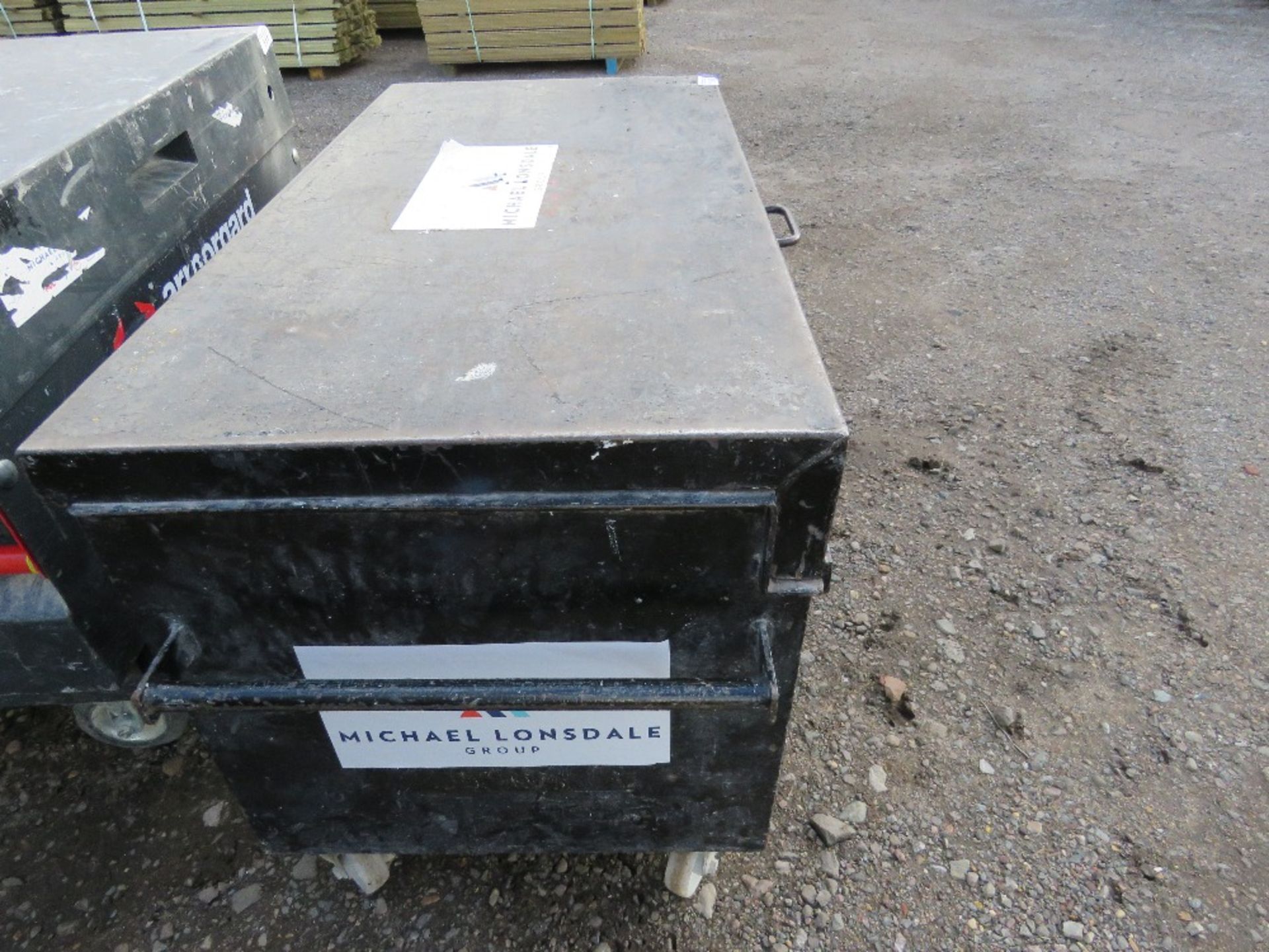 STEEL TOOL BOX. DIRECT FROM COMPANY LIQUIDATION. - Image 3 of 5