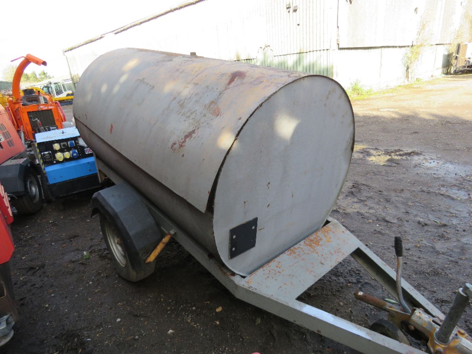 TRAILER ENGINEERING BUNDED FUEL BOWSER. THIS LOT IS SOLD UNDER THE AUCTIONEERS MARGIN SCHEME, TH - Image 3 of 5