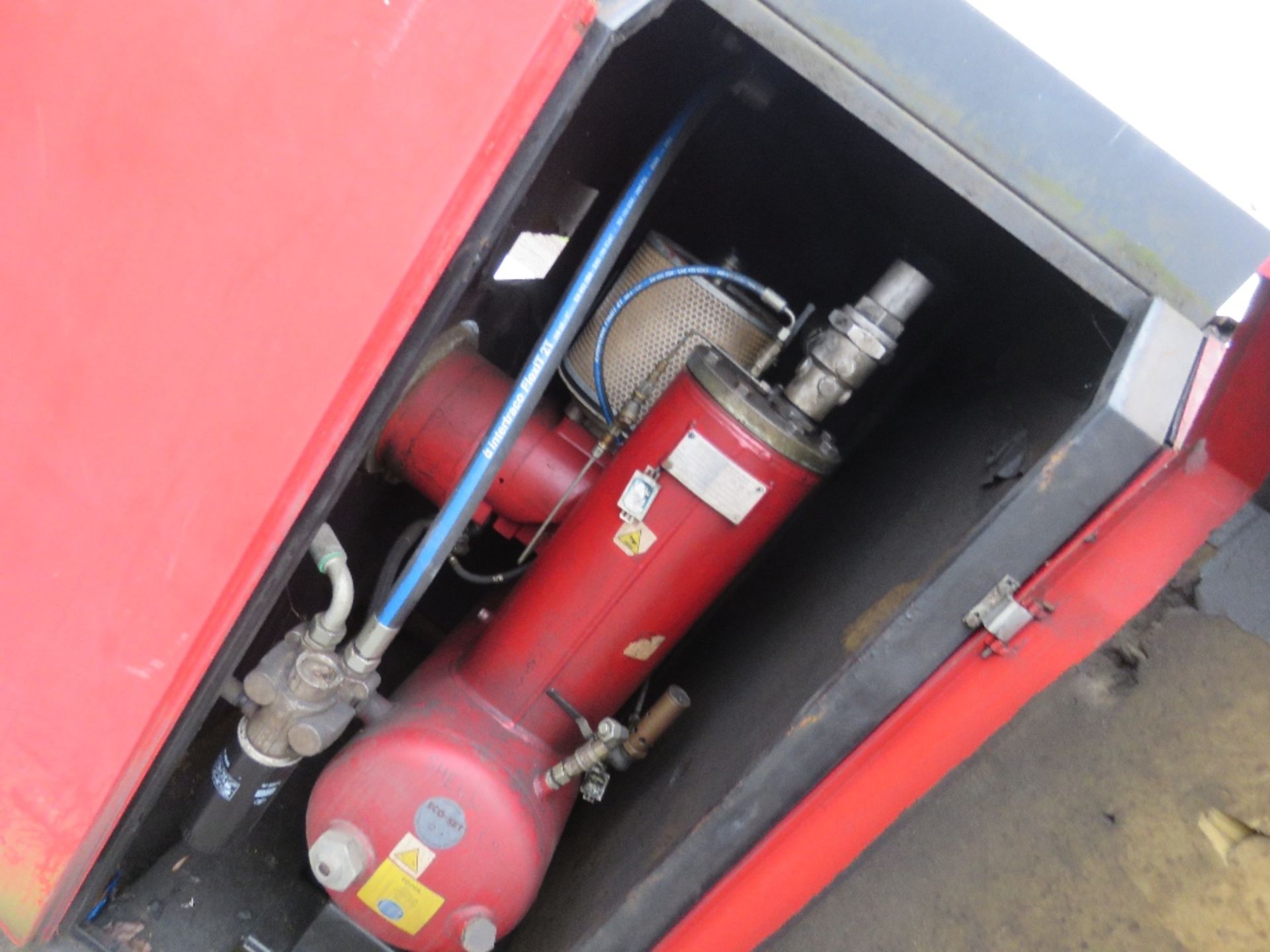 ECOAIR D75 LARGE SIZED PACKAGED AIR COMPRESSOR. SOURCED FROM SITE CLOSURE. - Image 3 of 7