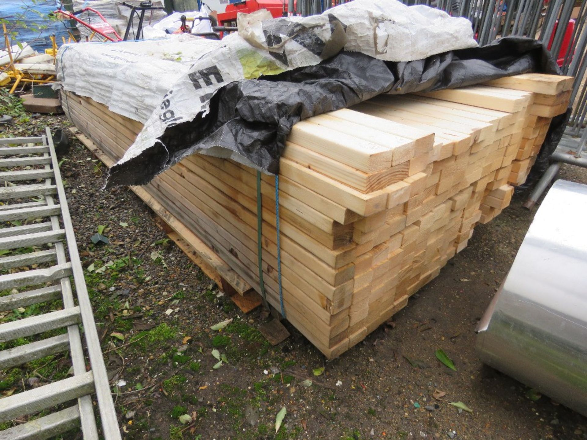 APPROX 208 PIECES OF UNTREATED STUDDING TIMBER. 3 INCH X 2 INCH AND 10 FT LENGTH APPROX. THIS LO