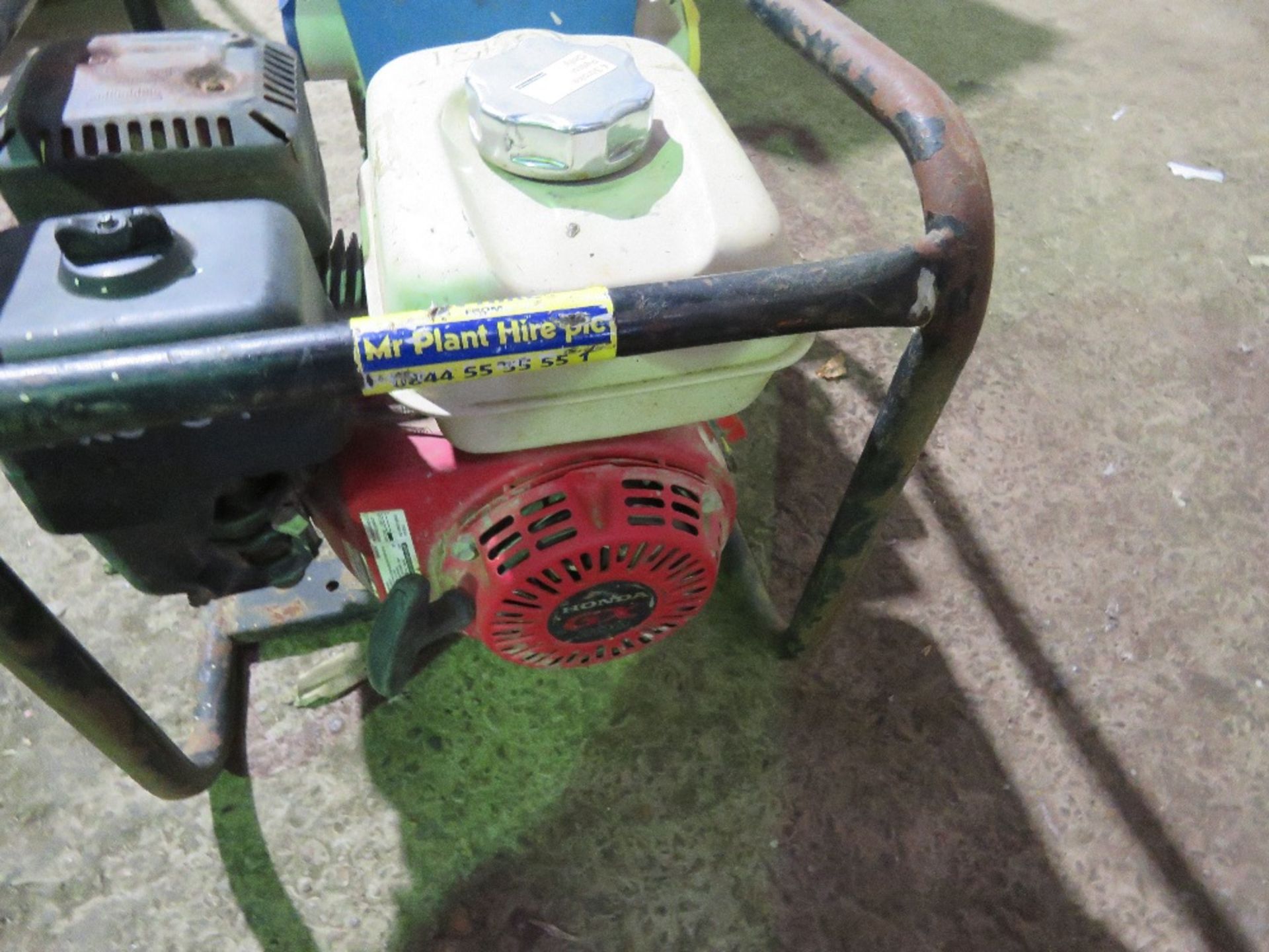 DUAL VOLTAGE HONDA ENGINED GENERATOR. - Image 2 of 4