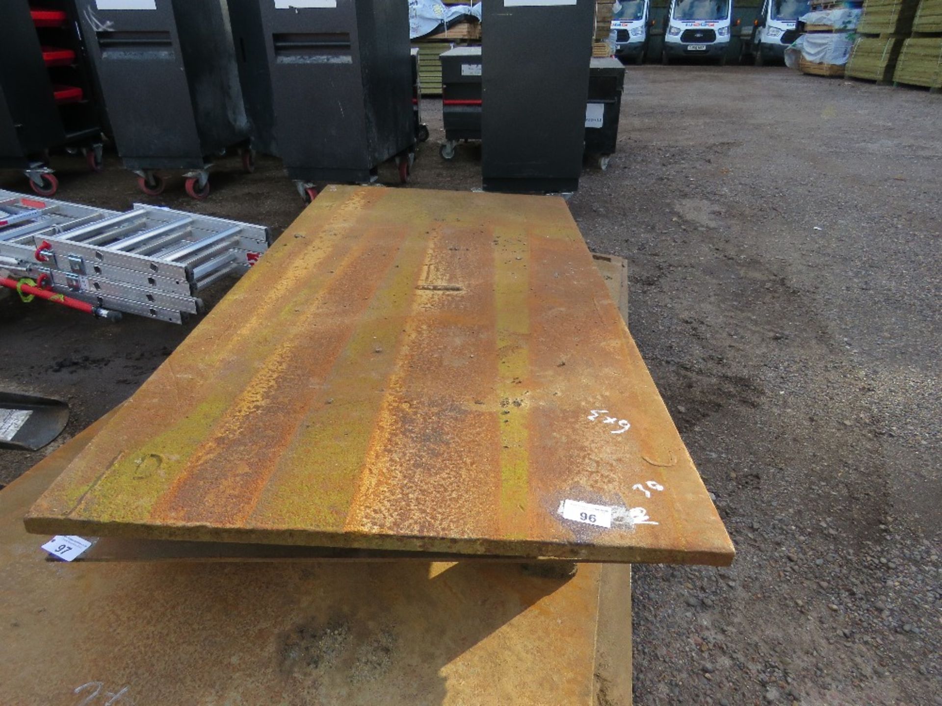 LARGE STEEL ROAD PLATE 6FT X 3FT X 30MM APPROX.