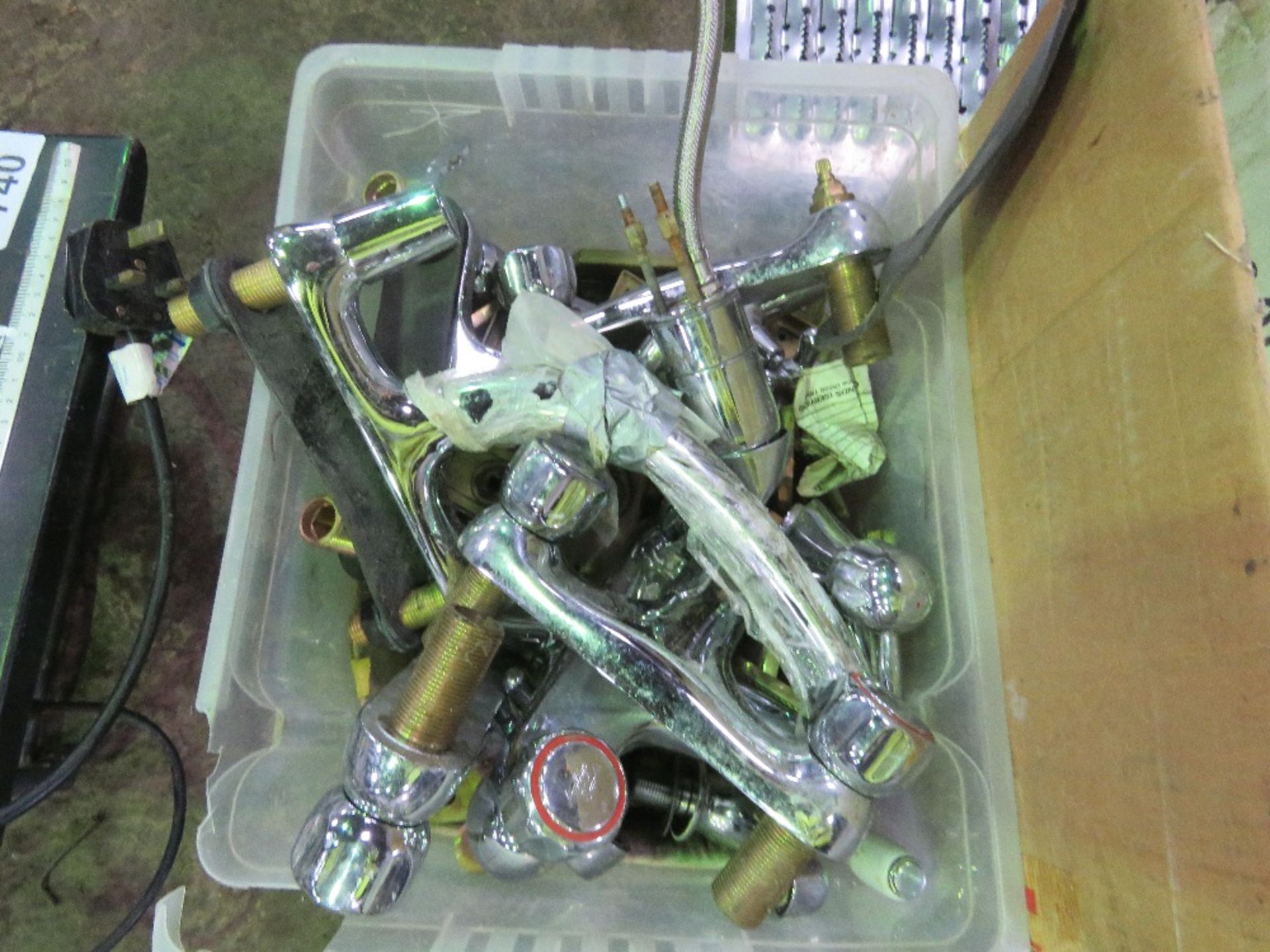 BUCKET AND 3 BOXES OF LOCKS AND TAPS. THIS LOT IS SOLD UNDER THE AUCTIONEERS MARGIN SCHEME, THER - Image 2 of 4