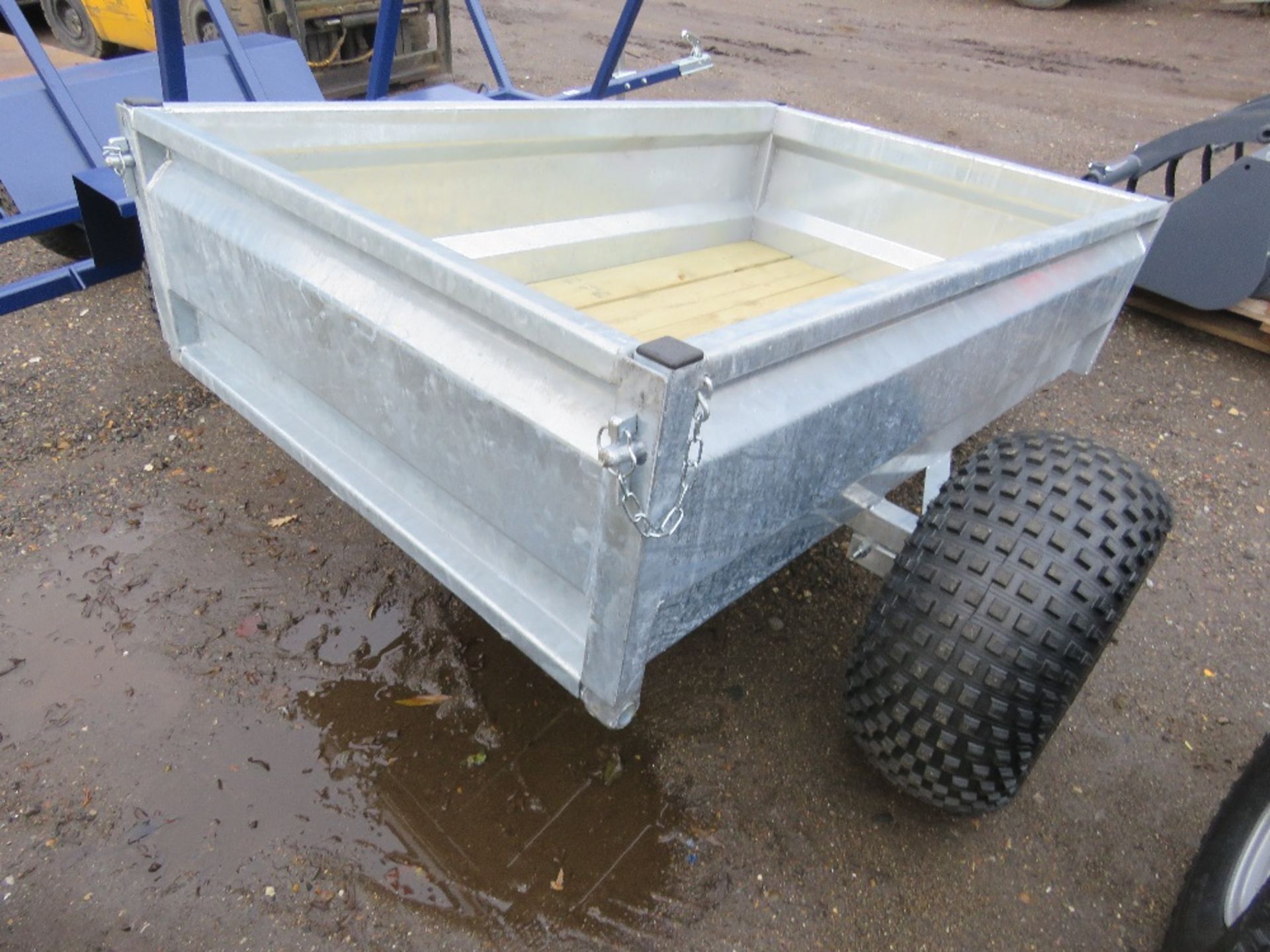 QUAD BIKE TOWED GALVANISED GENERAL PURPOSE TRAILER ON FLOATATION TYRES, 1.61MX 1M APPROX. UNUSED. - Image 4 of 6