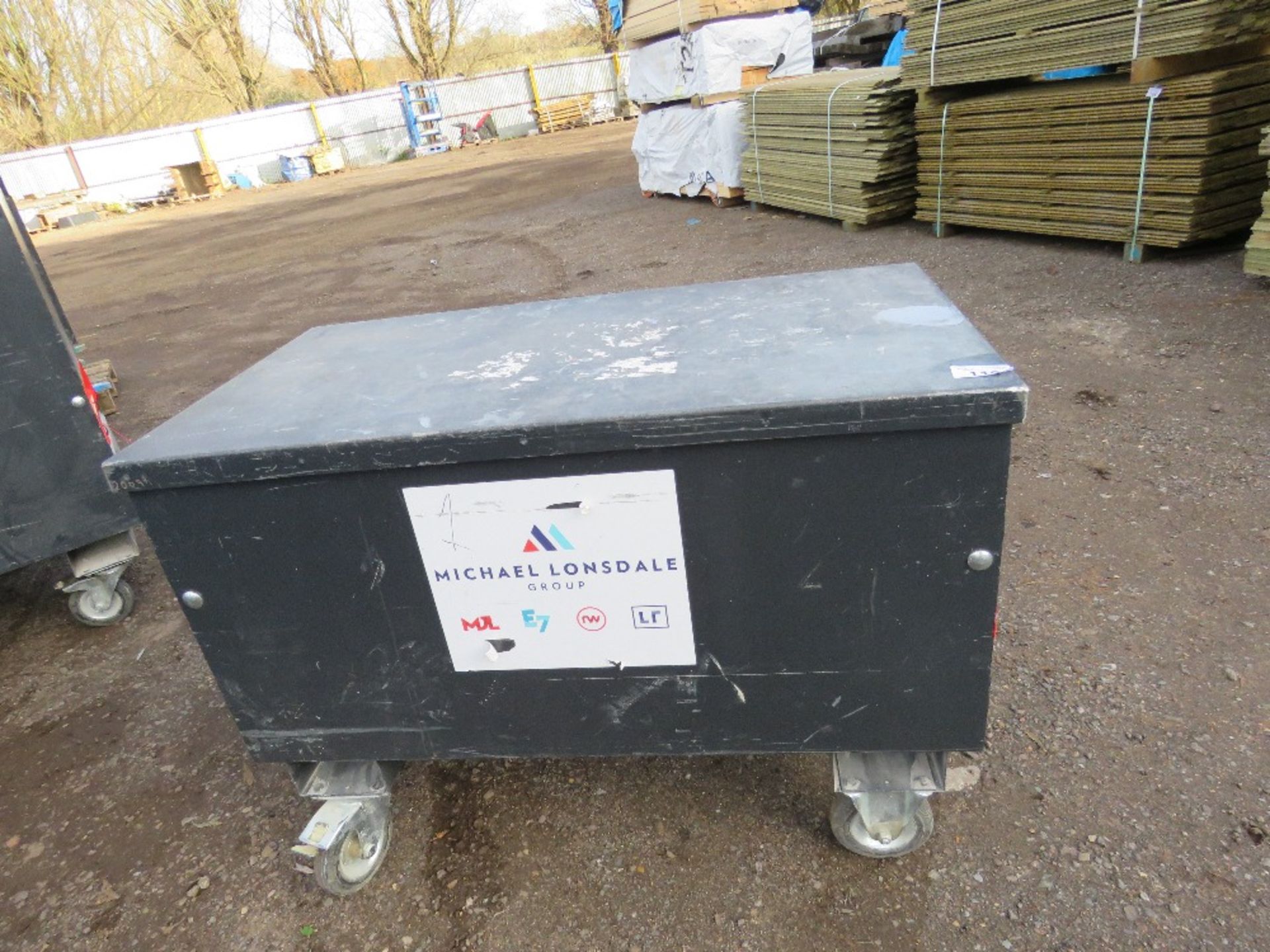 ARMORGARD TUFBANK TOOL BOX. DIRECT FROM COMPANY LIQUIDATION. - Image 2 of 4