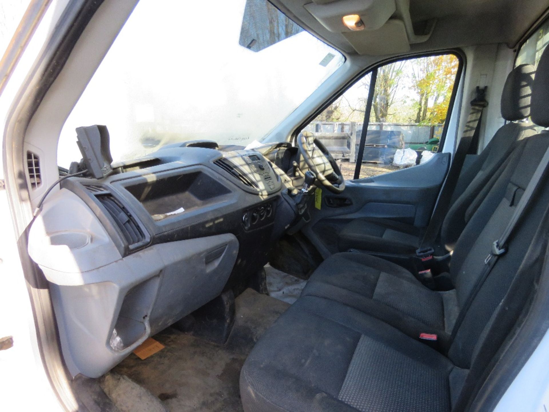 FORD TRANSIT 350 TWIN WHEEL 3.5TONNE DROP SIDE TRUCK REG:BN15 SVT . 186,212 REC MILES. MOT 06/01/24 - Image 8 of 11