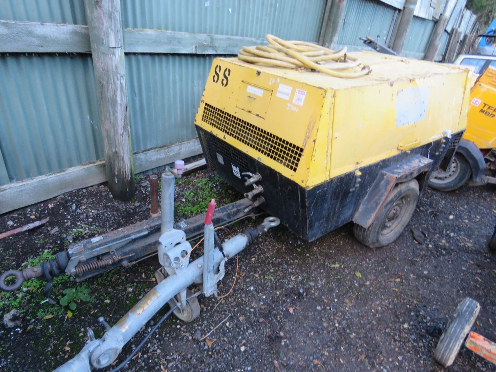 COMPAIR LARGE OUTPUT COMPRESSOR WITH PERKINS ENGINE. WHEN TESTED WAS SEEN TO RUN AND MAKE AIR.