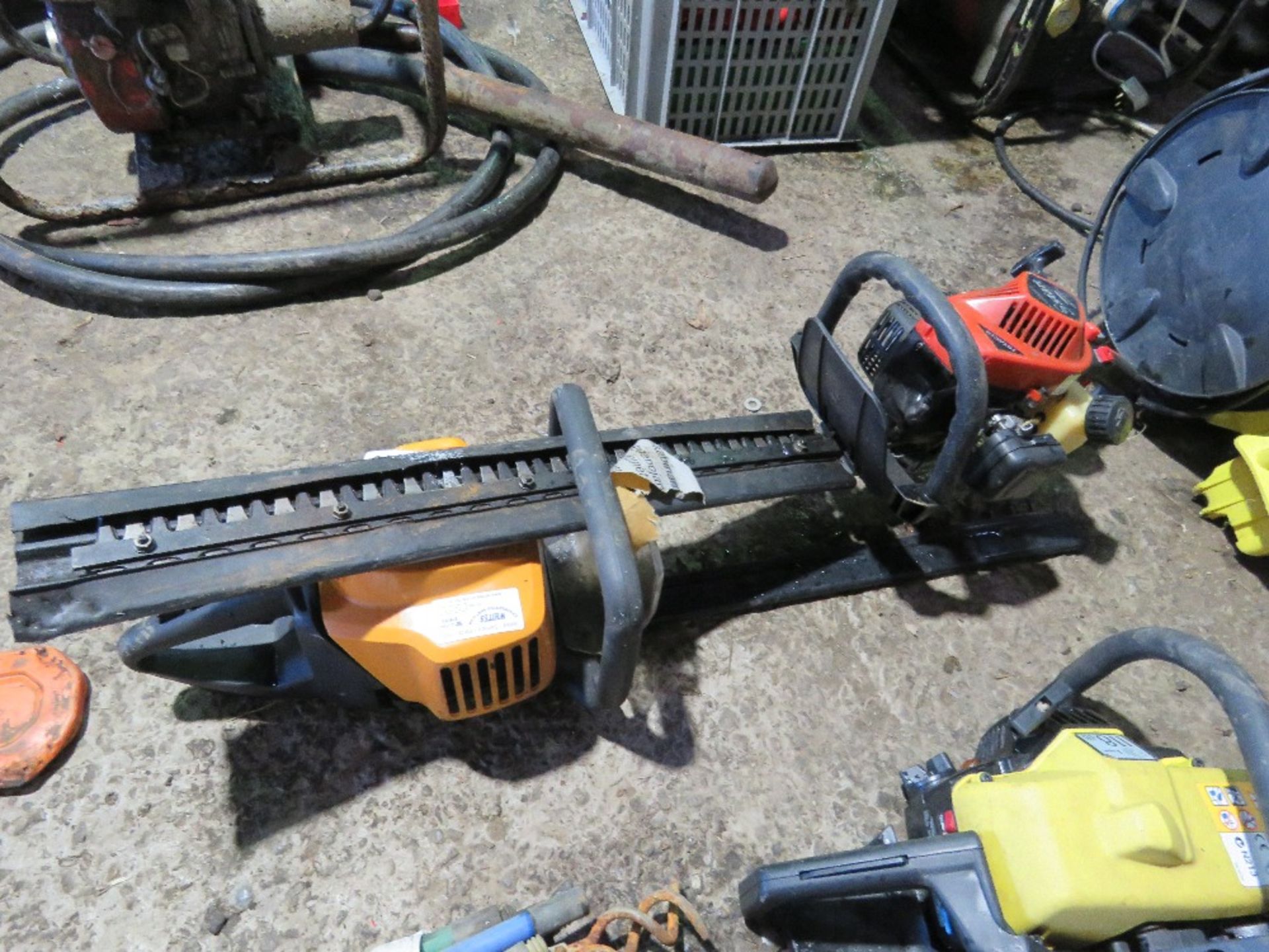 2 X PETROL ENGINED HEDGE CUTTERS. - Image 4 of 6