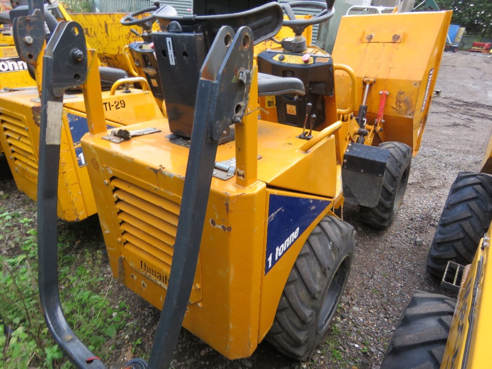 THWAITES HIGH TIP DUMPER, YEAR 2013 BUILD. SN:SLCM201Z1317C5623. (HOUR CLOCK MISSING) WHEN TESTED W - Image 4 of 8