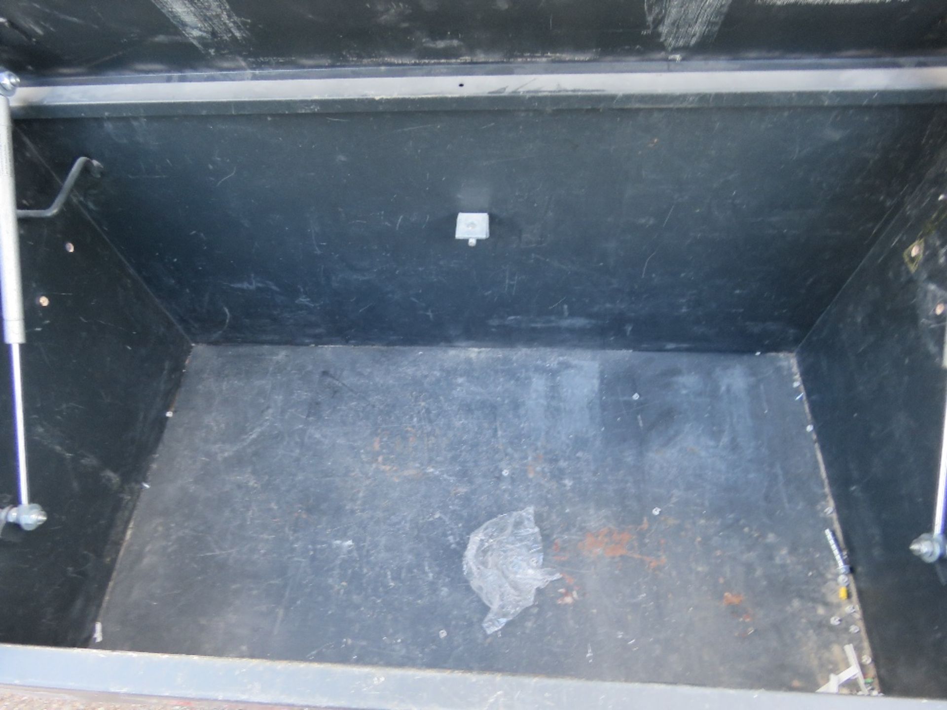 TOOL BOX. DIRECT FROM COMPANY LIQUIDATION. - Image 2 of 4