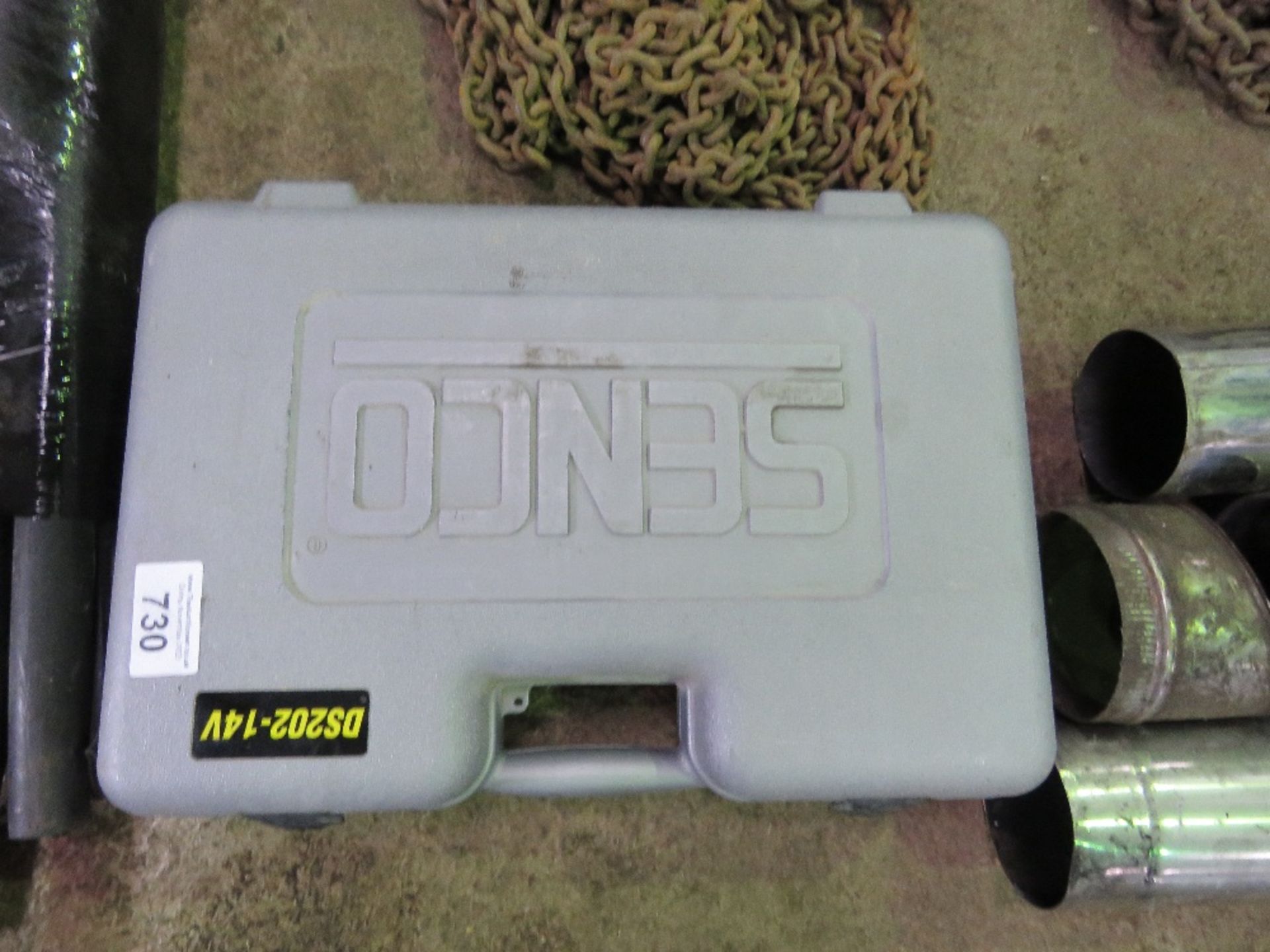 SENCO BATTERY SCREW GUN. THIS LOT IS SOLD UNDER THE AUCTIONEERS MARGIN SCHEME, THEREFORE NO VAT - Image 2 of 2