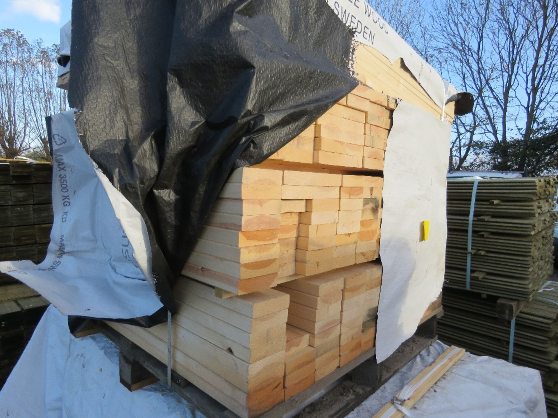 PALLET OF UNTREATED TIMBER BOARDS 1M LENGTH X 100MM X 25MM APPROX.