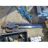 2 X LARGE STILLSON SPANNERS. THIS LOT IS SOLD UNDER THE AUCTIONEERS MARGIN SCHEME, THEREFORE NO