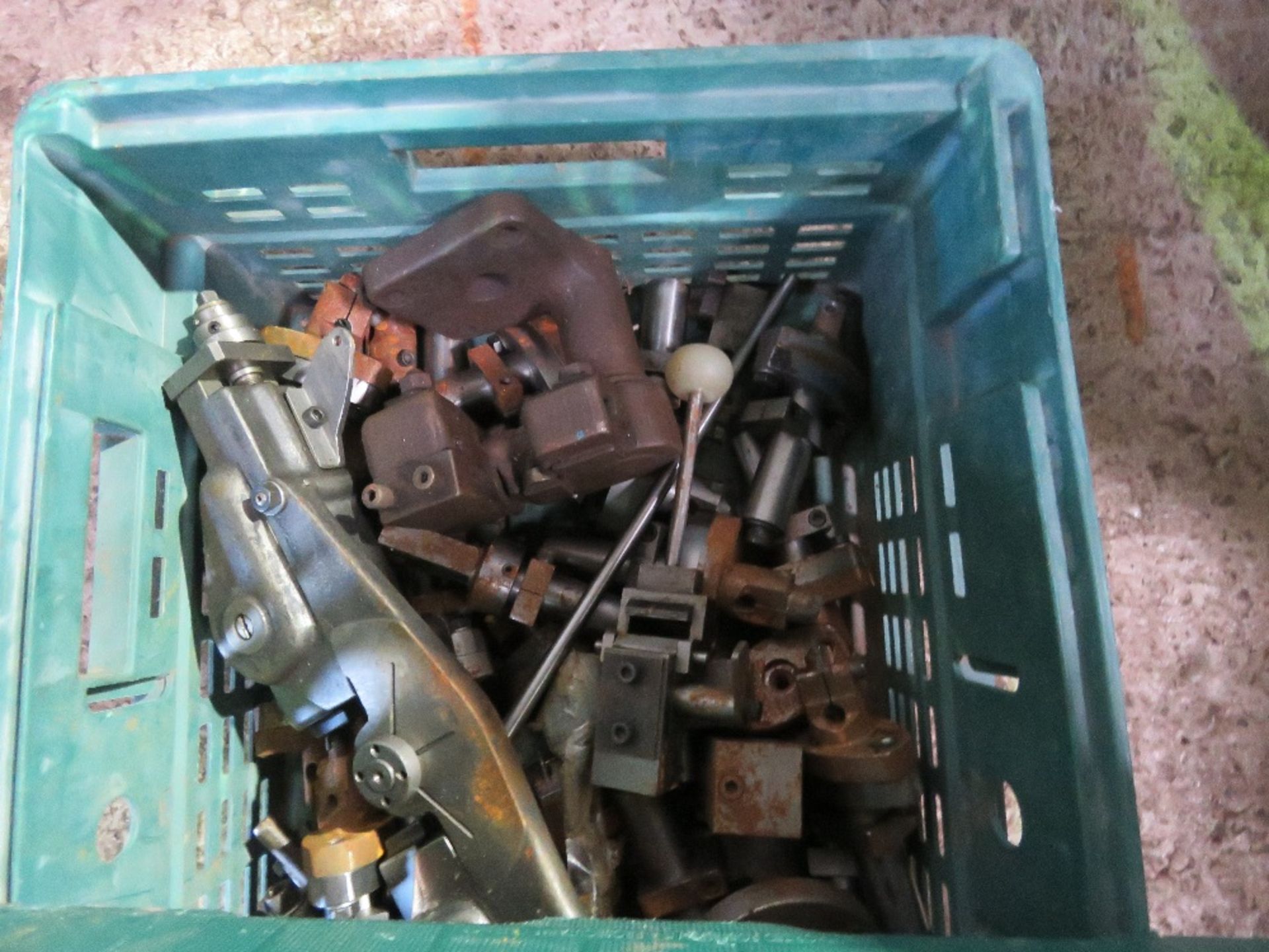 2 X BOXES OF ENGINEERING AND LATHE RELATED TOOLS. THIS LOT IS SOLD UNDER THE AUCTIONEERS MARGIN - Image 5 of 7