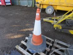 3X HEAVY DUTY ROAD CONES. THIS LOT IS SOLD UNDER THE AUCTIONEERS MARGIN SCHEME, THEREFORE NO VAT