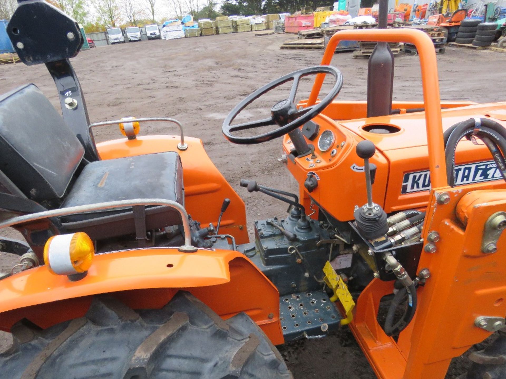 KUBOTA L1801DT 4WD COMPACT TRACTOR WITH POWER LOADER, 1259 REC HOURS. WHEN TESTED WAS SEEN TO RUN, D - Image 5 of 10
