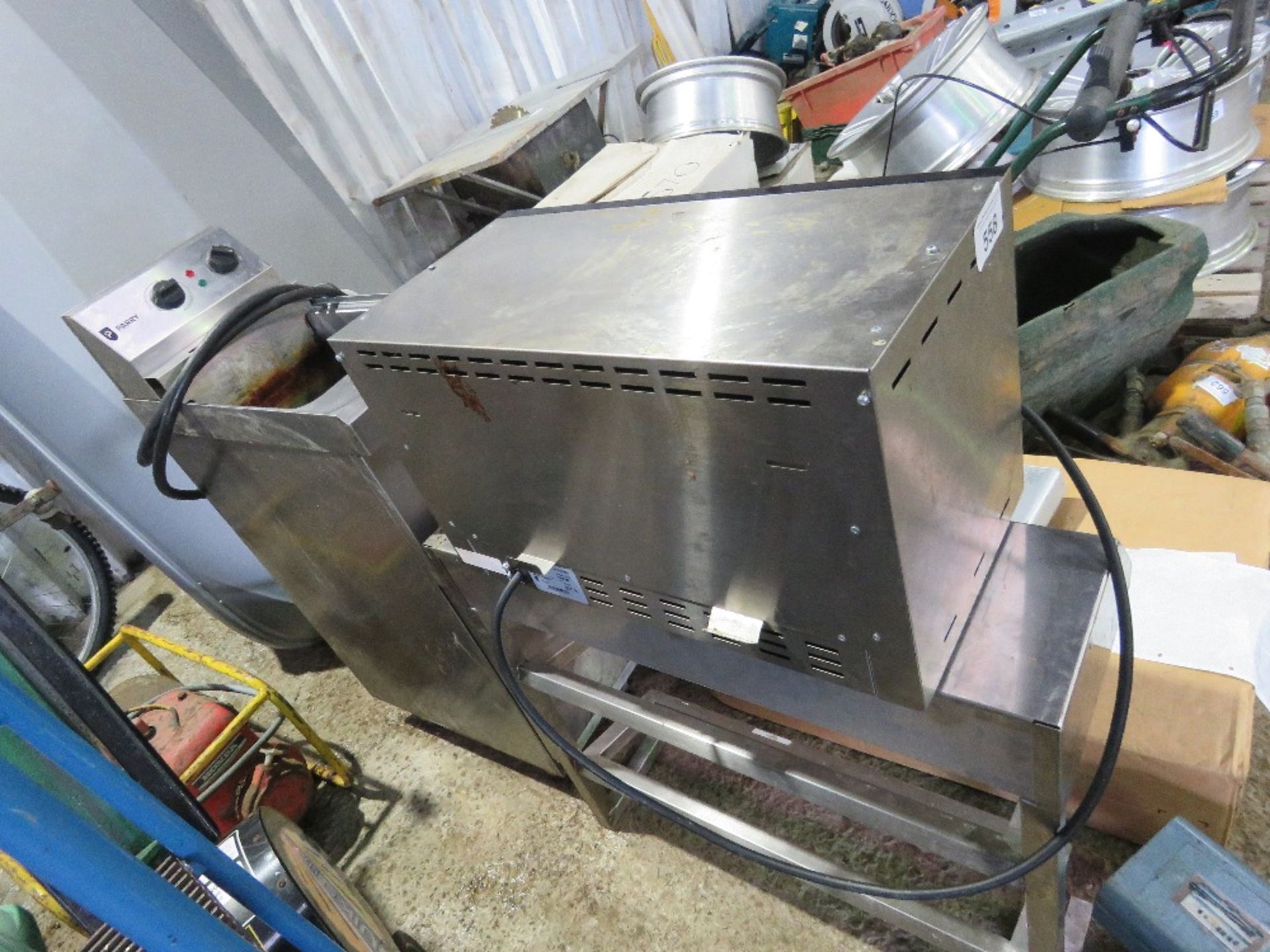 LINCAT FOOD HEATER ON A STAND, 240V GRIDDLE PLUS A 3 PHASE FRYER UNIT. THIS LOT IS SOLD UNDER TH - Image 3 of 9