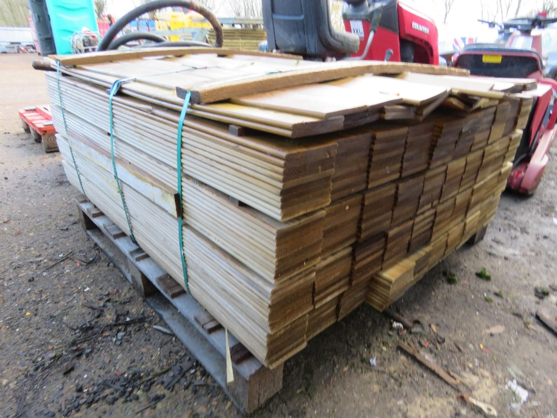 PALLET OF HIT AND MISS TREATED TIMBER. THIS LOT IS SOLD UNDER THE AUCTIONEERS MARGIN SCHEME, THE
