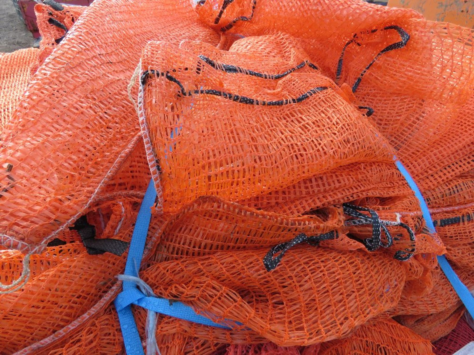 PALLET CONTAINING APPROX. 1500 NO. ORANGE VEGETABLE/LOG NETS, 25KG RATED CAPACITY. - Image 3 of 4