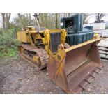 PERKINS ENGINED DROTT TYPE TRACKED LOADING SHOVEL WITH 4 IN 1 BUCKET. WHEN BRIEFLY TESTED WAS SEEN T