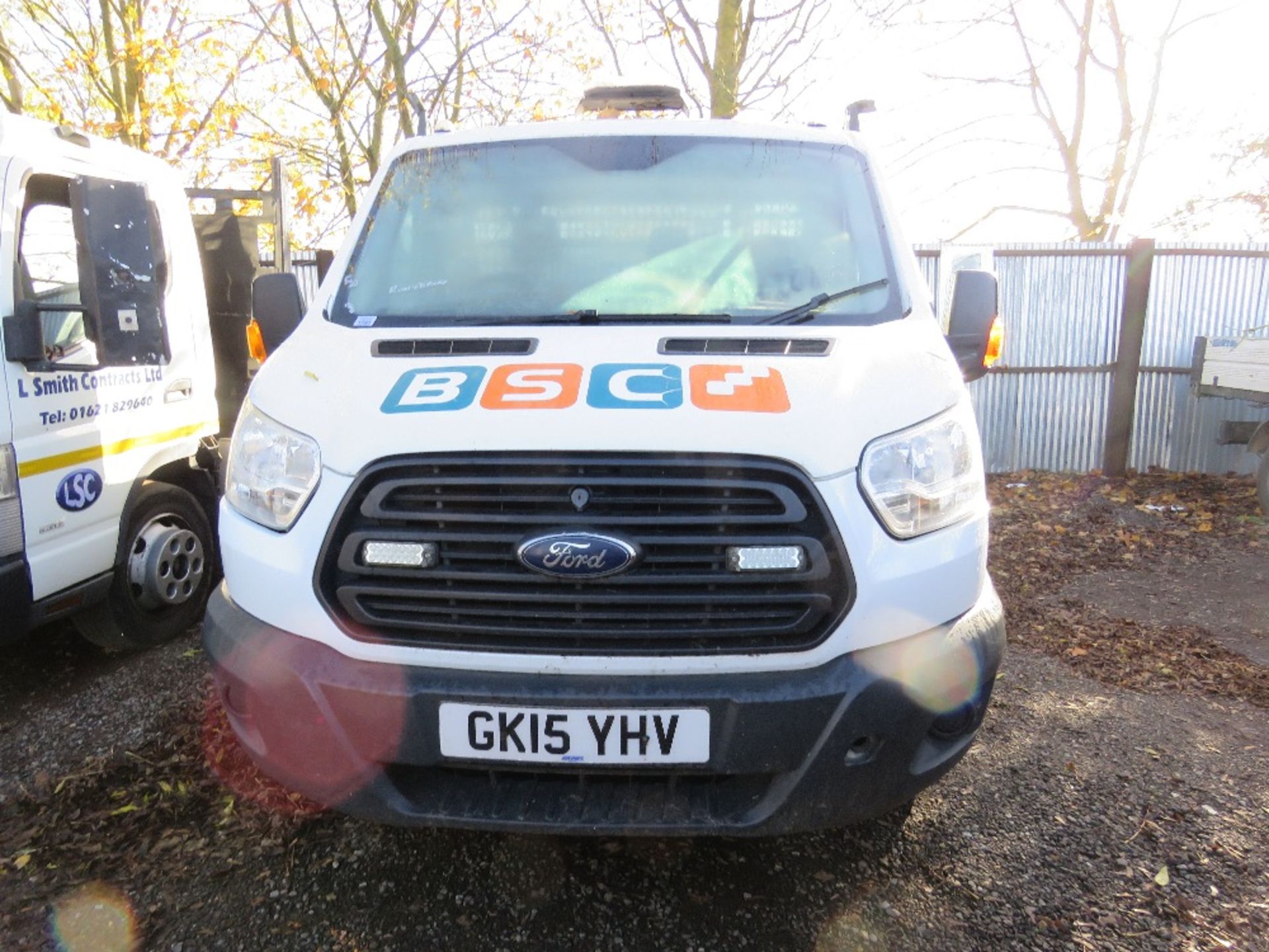 FORD TRANSIT 350 TWIN WHEEL 3.5TONNE DROP SIDE TRUCK WITH REAR TAIL LIFT REG:GK15 YHV. 216,966 REC M - Image 3 of 10