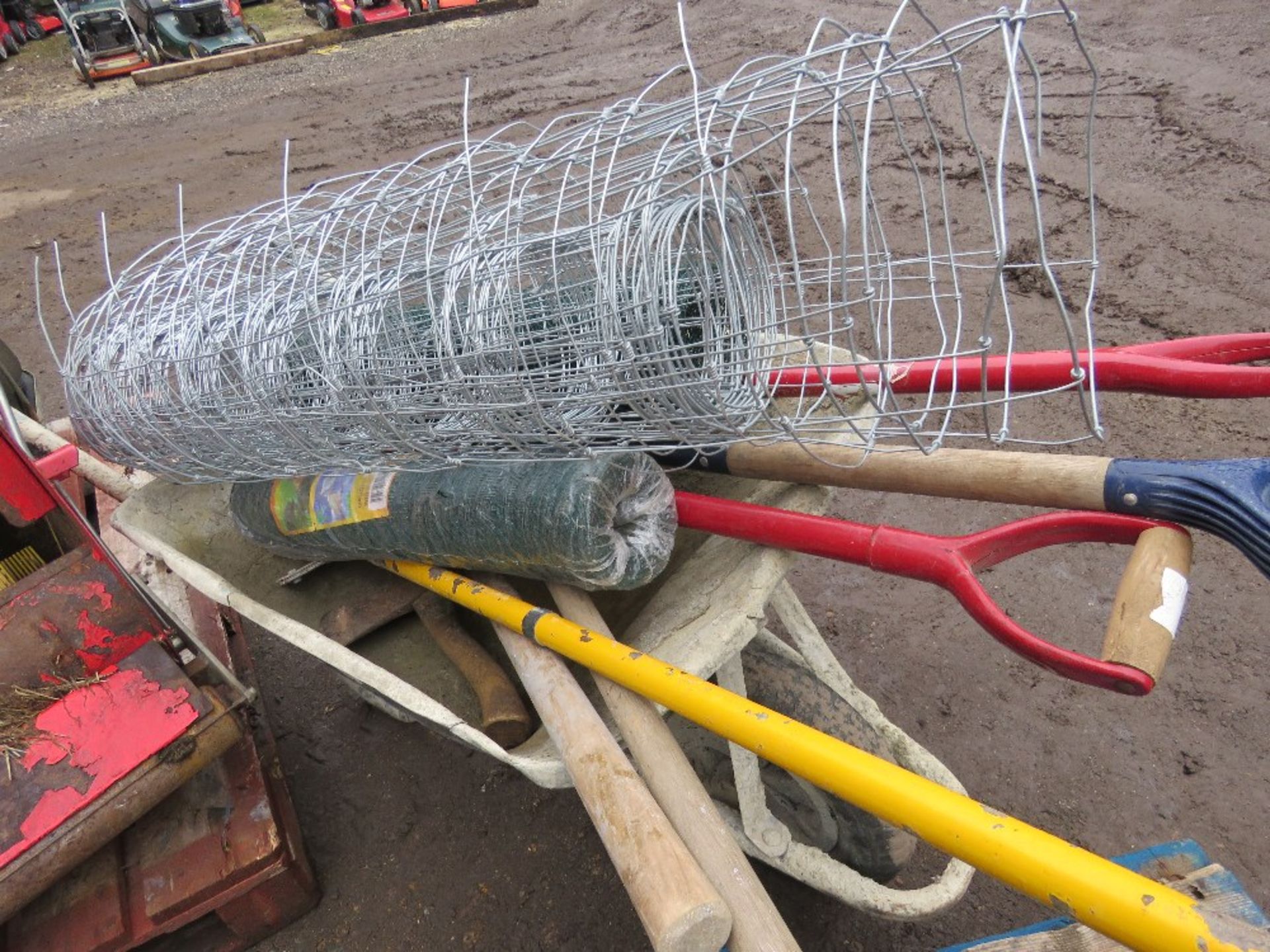 WHEELBARROW, TOOLS & FENCING WIRE. THIS LOT IS SOLD UNDER THE AUCTIONEERS MARGIN SCHEME, THEREFOR - Image 3 of 4