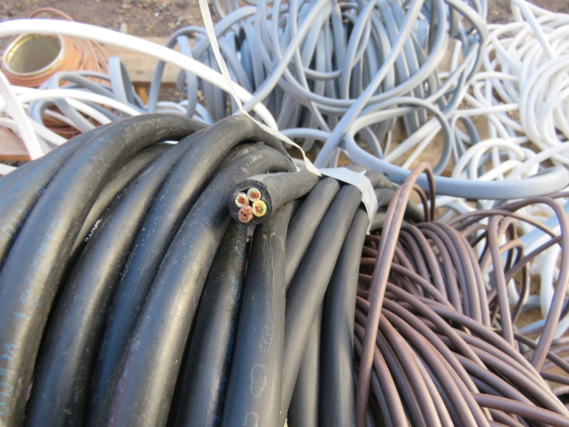 PALLET OF ASSORTED UNUSED ELECTRICAL CABLES. THIS LOT IS SOLD UNDER THE AUCTIONEERS MARGIN SCHEME - Image 5 of 6