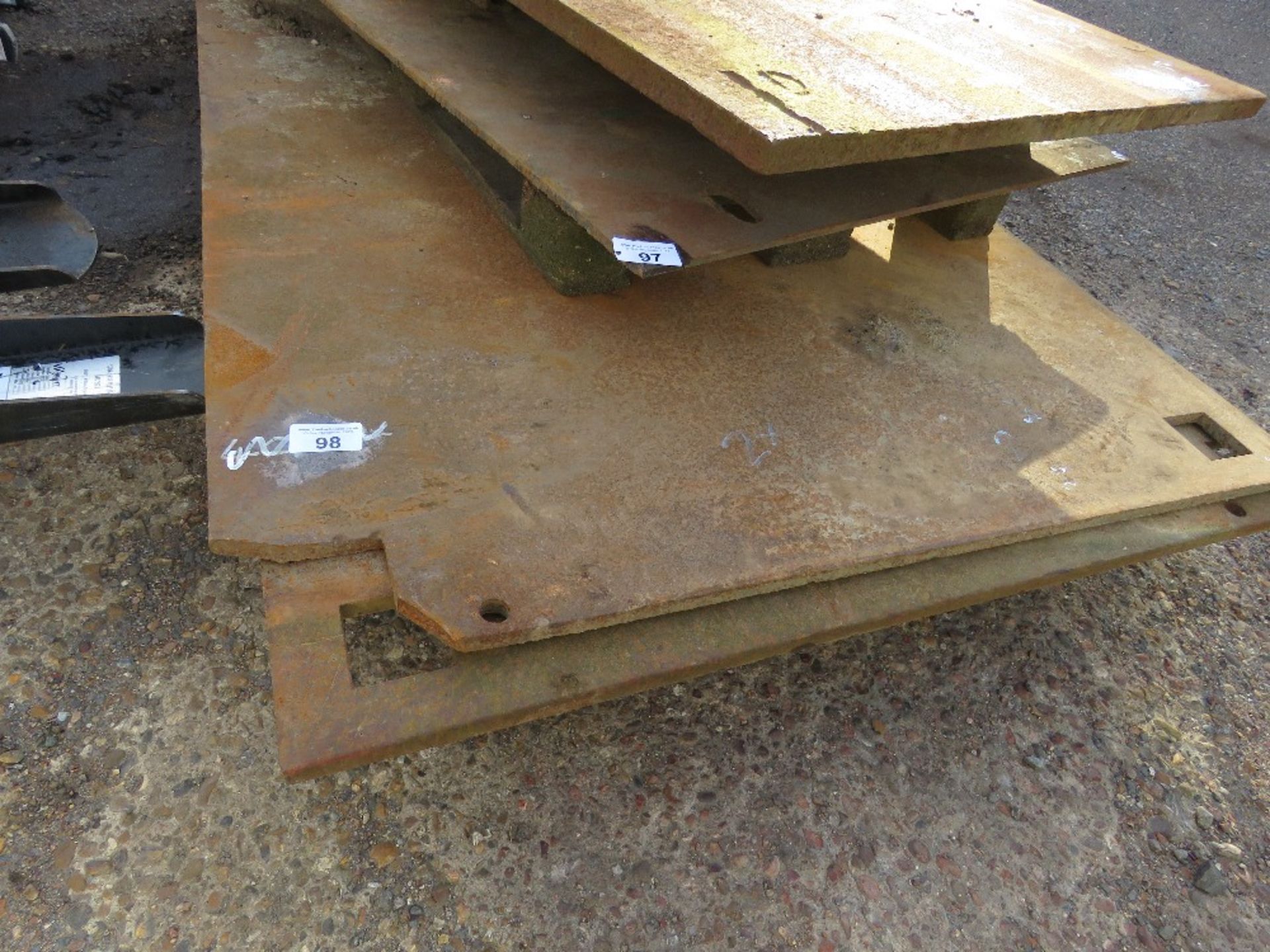2 X LARGE STEEL ROAD PLATES 8FT X 4FT X 20MM APPROX.