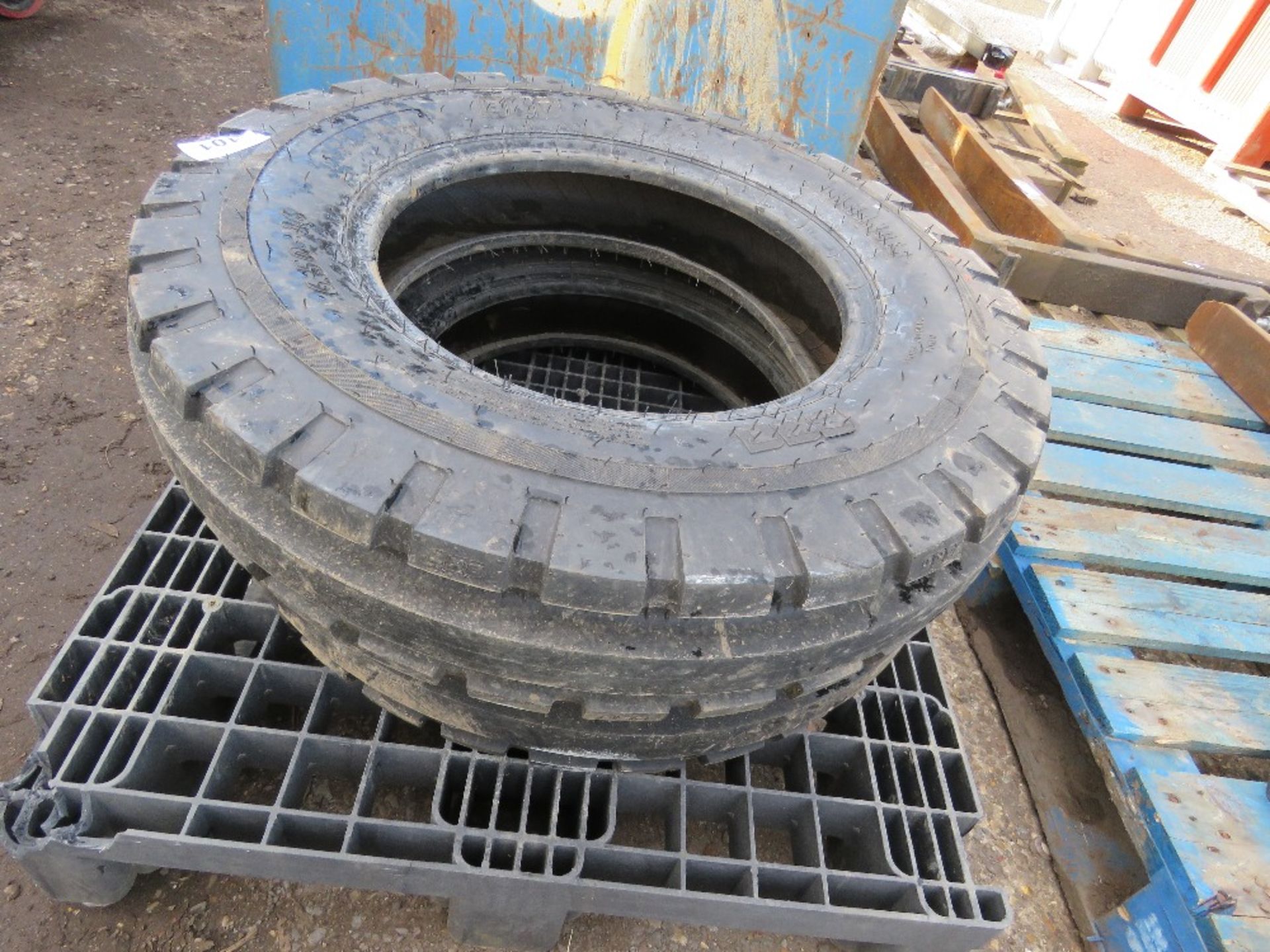 2 X BKT UNUSED TRACTOR TYRES 6.50-16. - Image 2 of 3